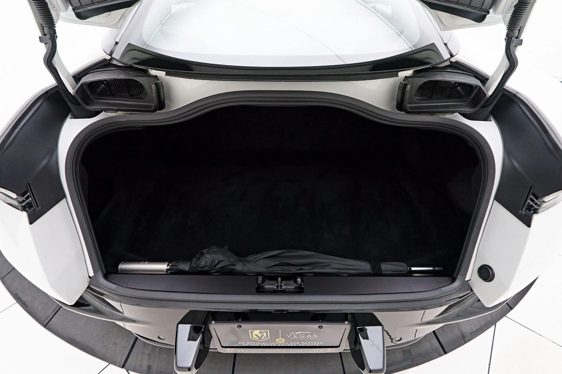 mph023_3331689436_Used_2020_Aston_Martin_DB_11_AMR_1756239348_081fe578de