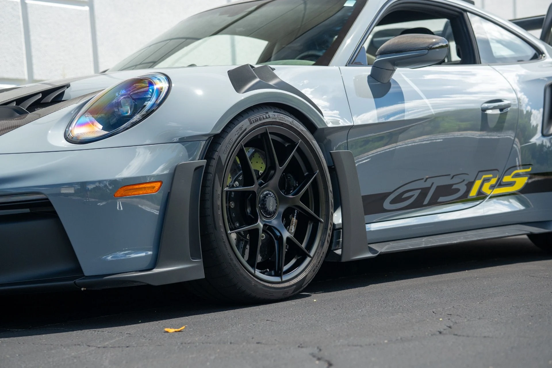mph023_3332730557_Used_2023_Porsche_911_GT_3_RS_1757968217_dcd6e01e50