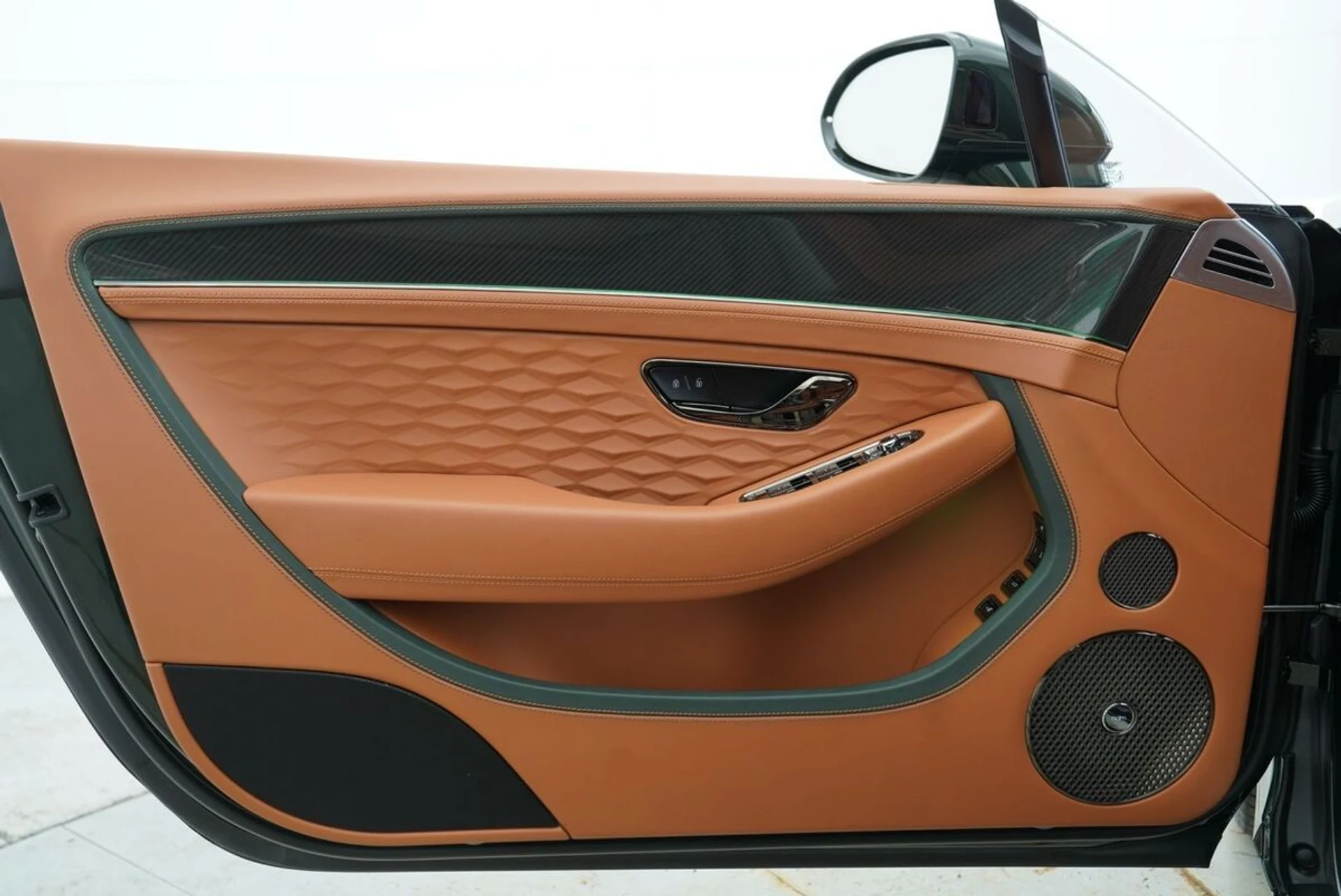 mph023_3344030379_8i5v9qtnwpq4164nanoi8sch10y9_70a803eca9