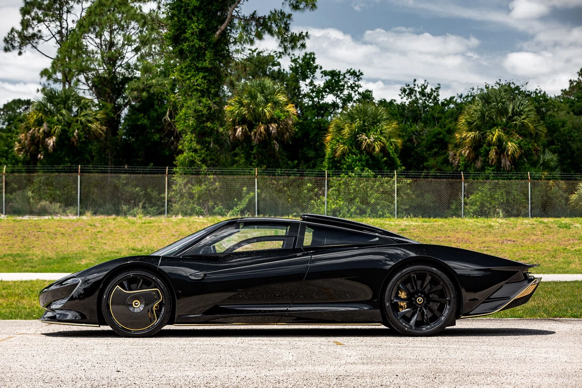 mph023_3345741073_Used_2020_Mc_Laren_Speedtail_XP_10_Bespoke_9a5ea49895