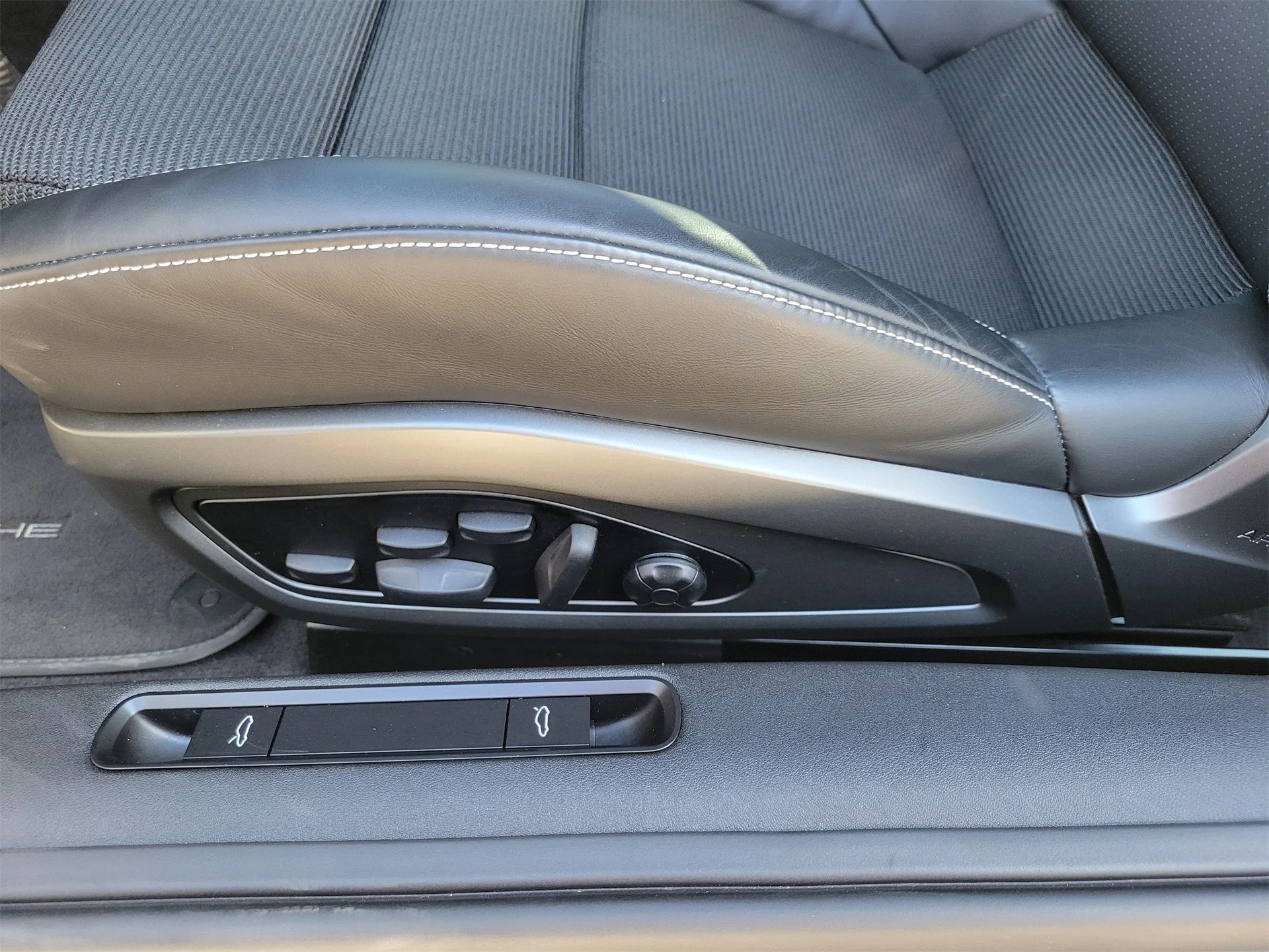 mph023_3345841178_015623bdb32eaad8c61afed555f1f68e_695d0c9b36