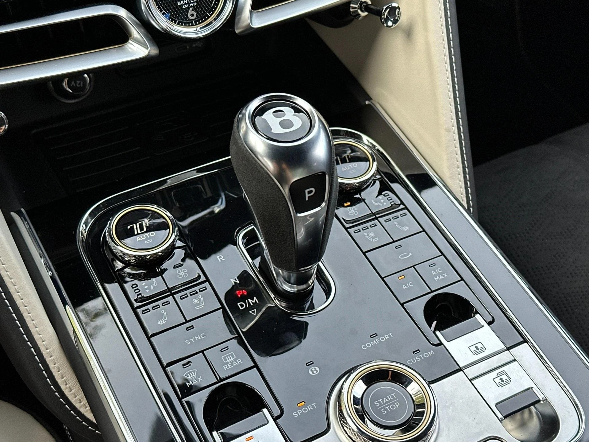 mph023_3349764044_New_2025_Bentley_Flying_Spur_Speed_1760604253_dc6d1b5421