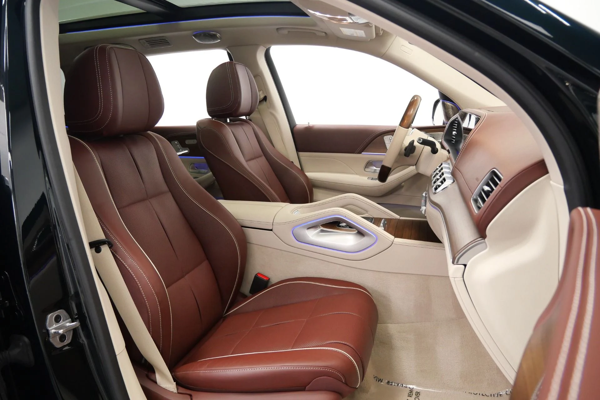 mph023_3351906411_Used_2022_Mercedes_Benz_Maybach_GLS_600_4_MATIC_Beautiful_Colors_Four_Seat_Configuration_Walnut_Trim_1776795080_d5f9a86faa