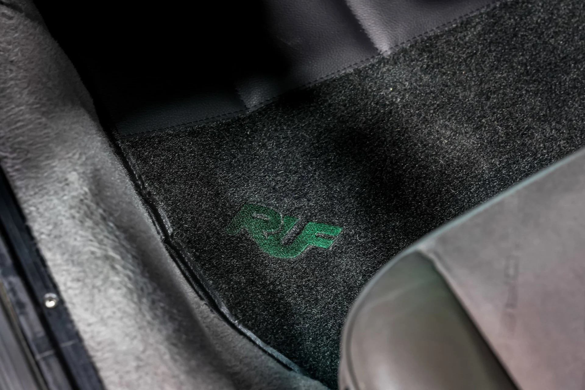 mph023_3352412681_1f26a8e8df63ca87d8cfd95a6c8d88dax_1127005b60