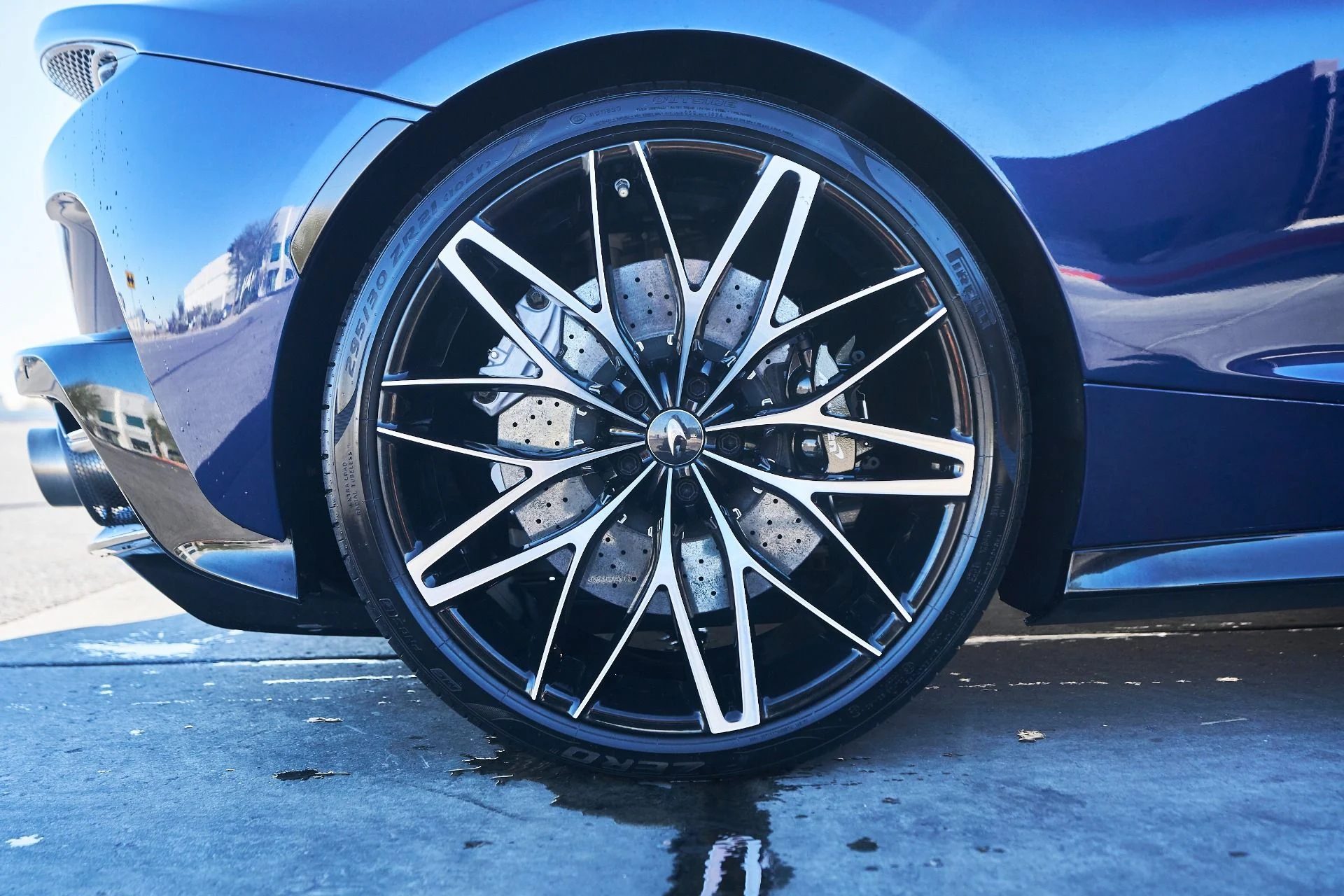 mph023_3355156499_Used_2022_Mc_Laren_GT_Base_1765245112_1e47704ae7