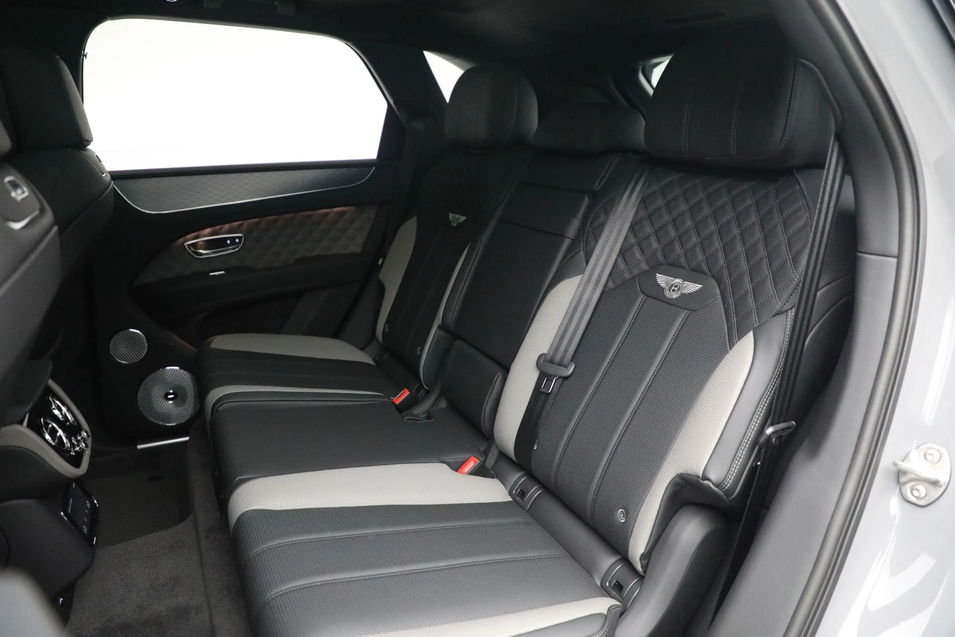 mph023_3364506641_New_2024_Bentley_Bentayga_S_V8_c722dd7163