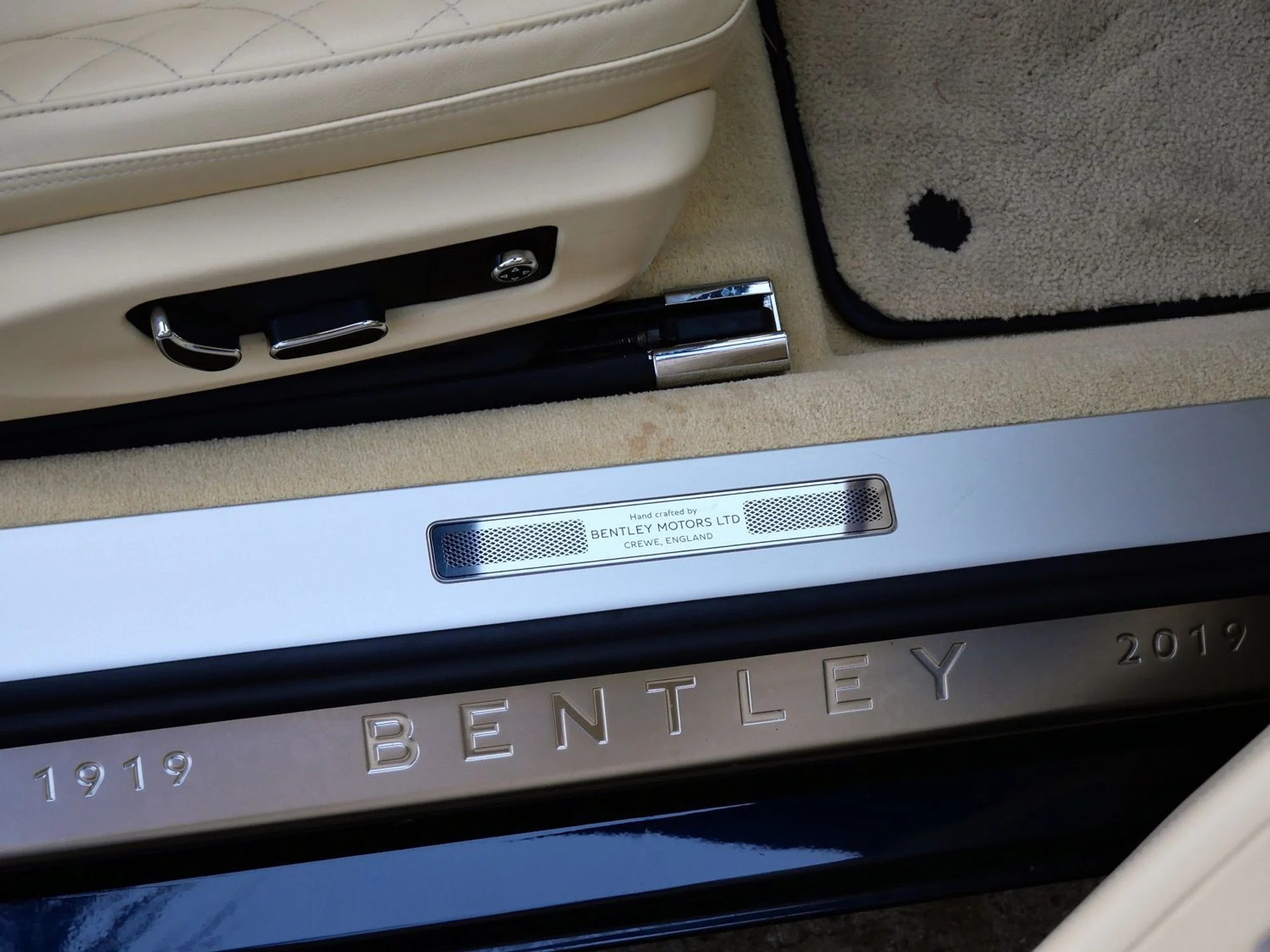 mph023_3367186513_bf9b248e99190b9bc1f14efc749214eax_cbd24ecc26