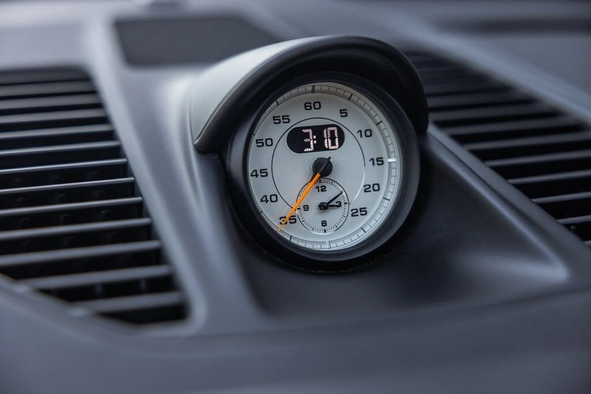 mph023_3368057098_3d2aa4ce4dcea196049aa0530df9ef54x_546202adeb