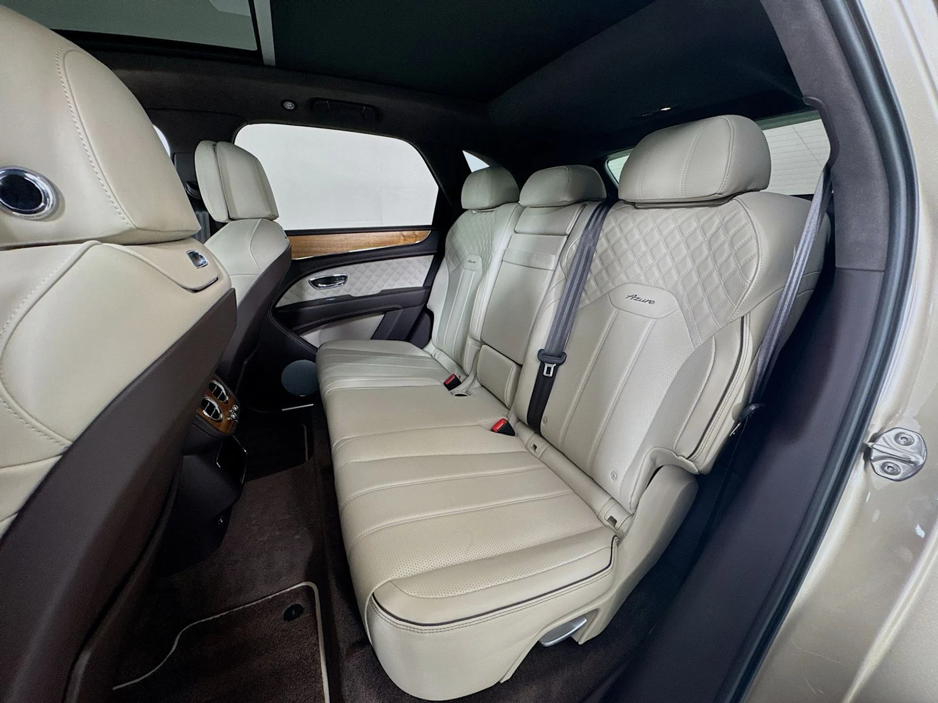 mph023_3368731356_6f4a1a5db3c0592d520af02ecf0ab2a7x_4e06649a07