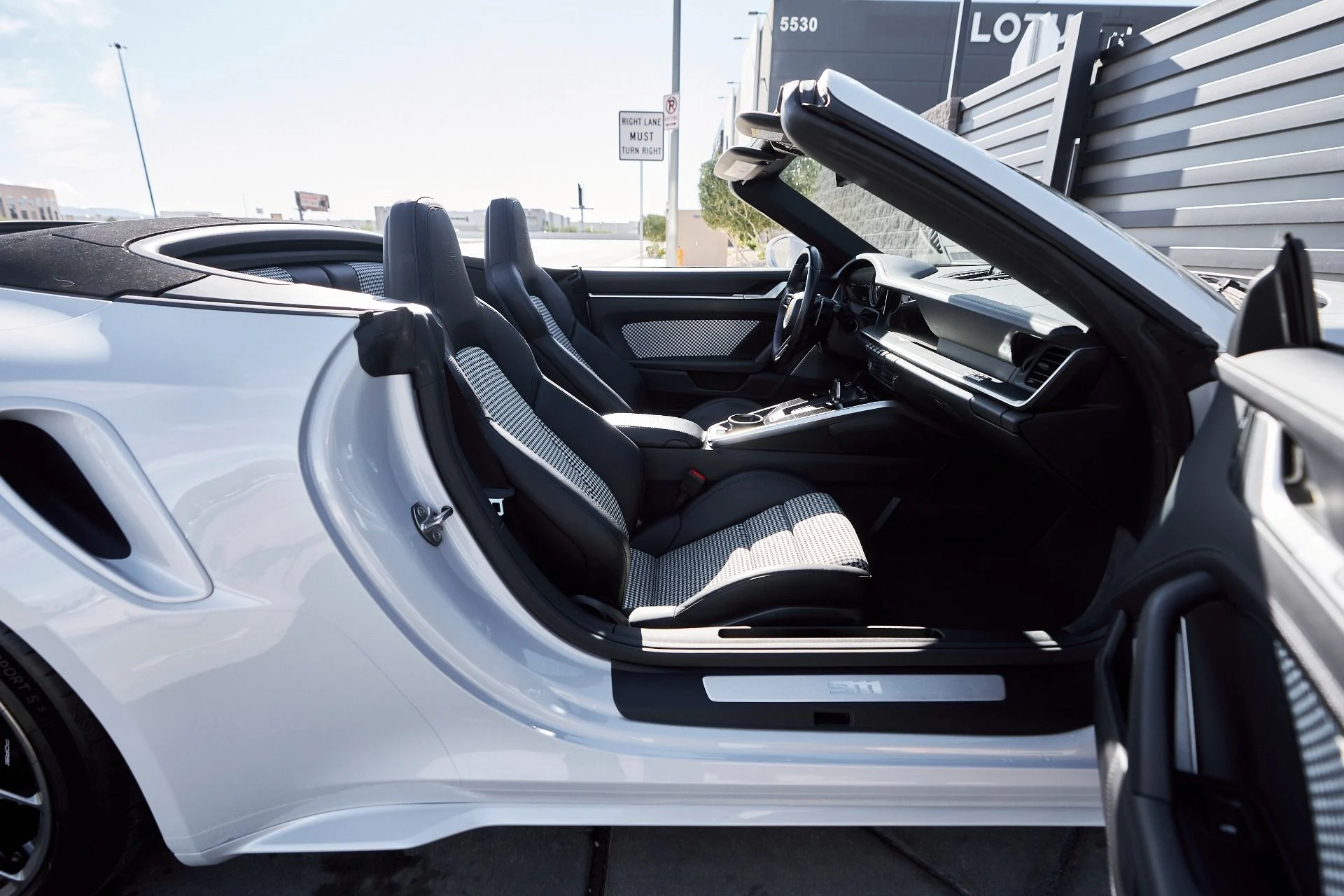 mph023_3375715465_Used_2023_Porsche_911_Turbo_S_1763676477_ea18798068