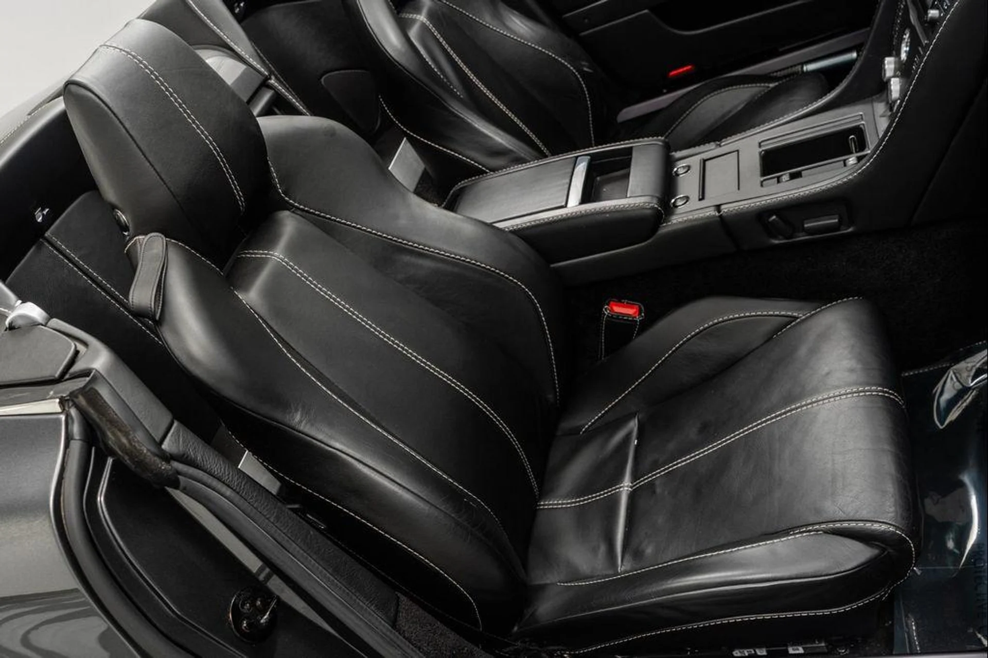 mph023_3386291850_qo_B8j9e_Ce5_K5_Gsr_Zt9r5_Lrd_Nl2c_1de0ea4826