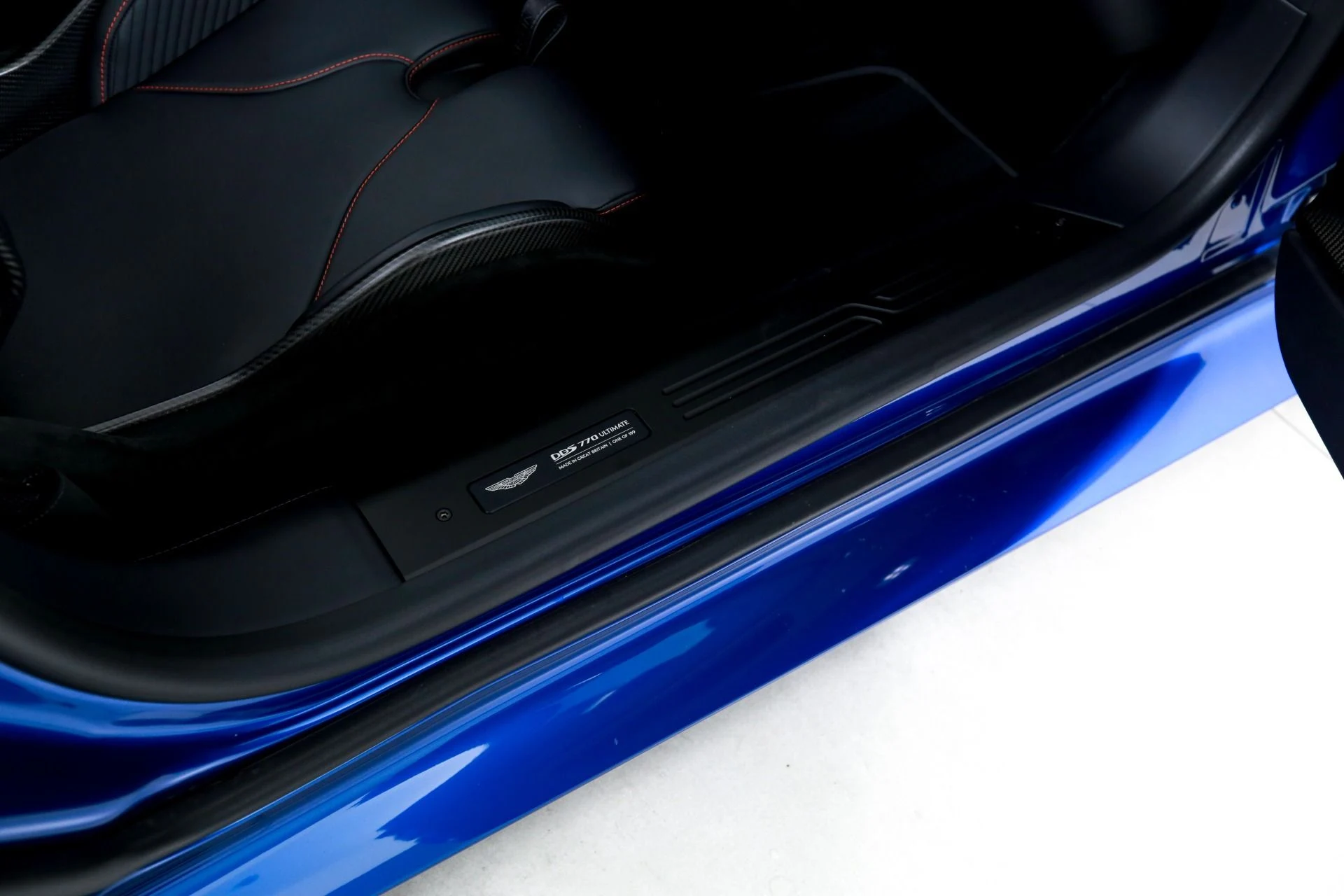 mph023_3388781658_Used_2023_Aston_Martin_DBS_Ultimate_1761053866_702a8abc10
