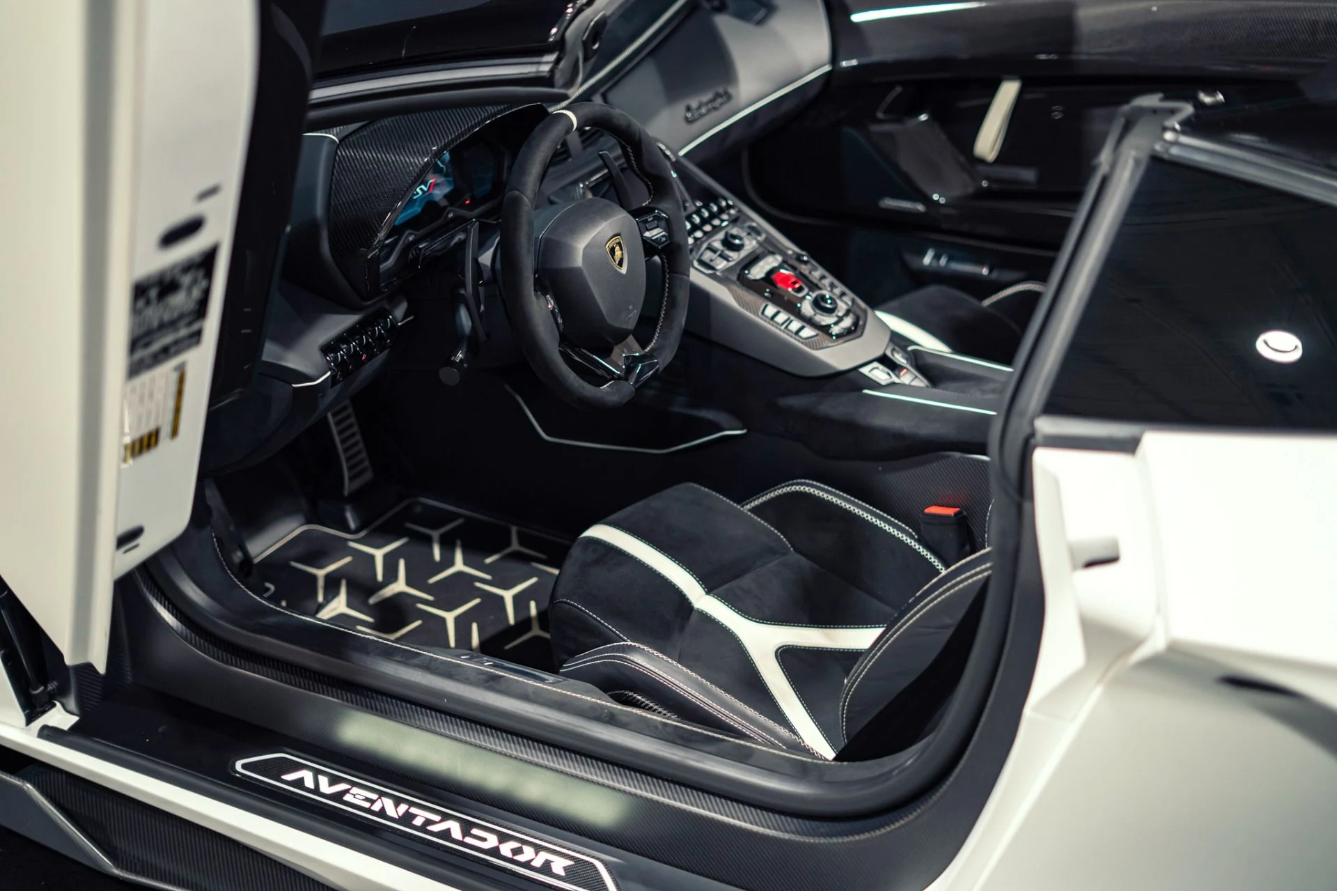 mph023_3391239521_Used_2020_Lamborghini_Aventador_LP_770_4_SVJ_1778086928_0dbe93dce2