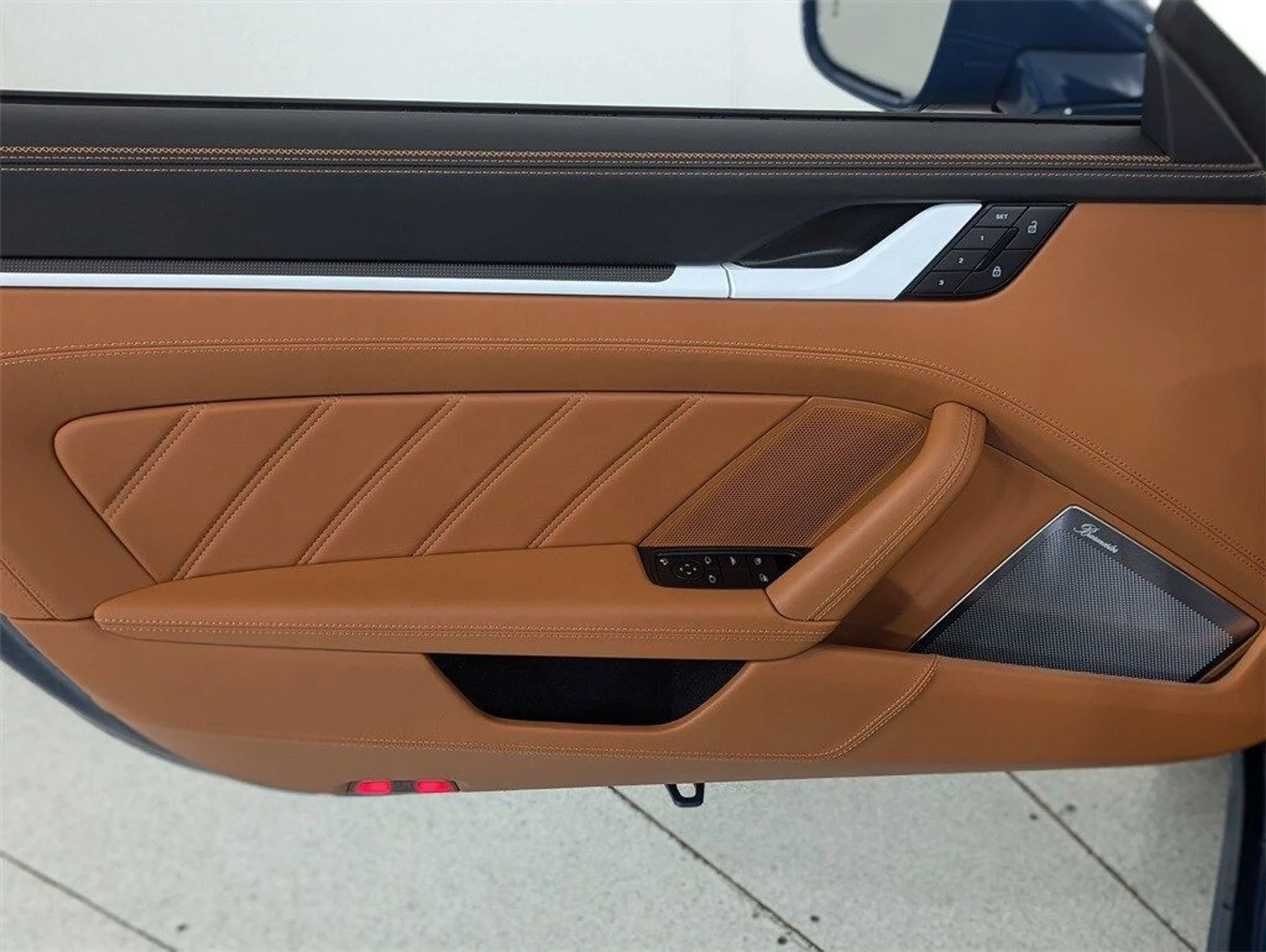 mph023_3391622876_3578e4b36492693eb92a34a2af9225a6x_7e44a90423