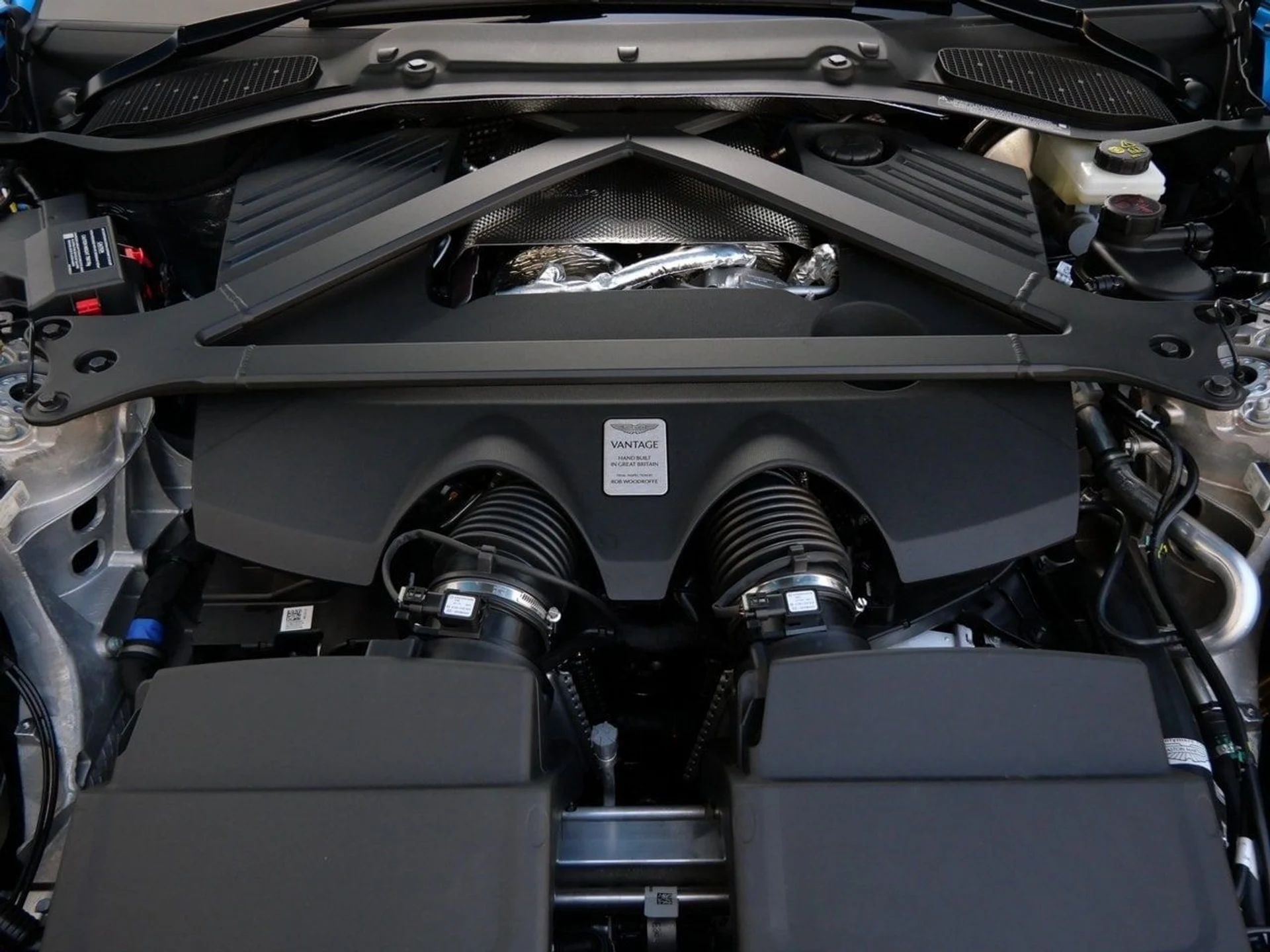 mph023_339479694_dee98eca2fde43676d209f22202eddaax_318250b69e