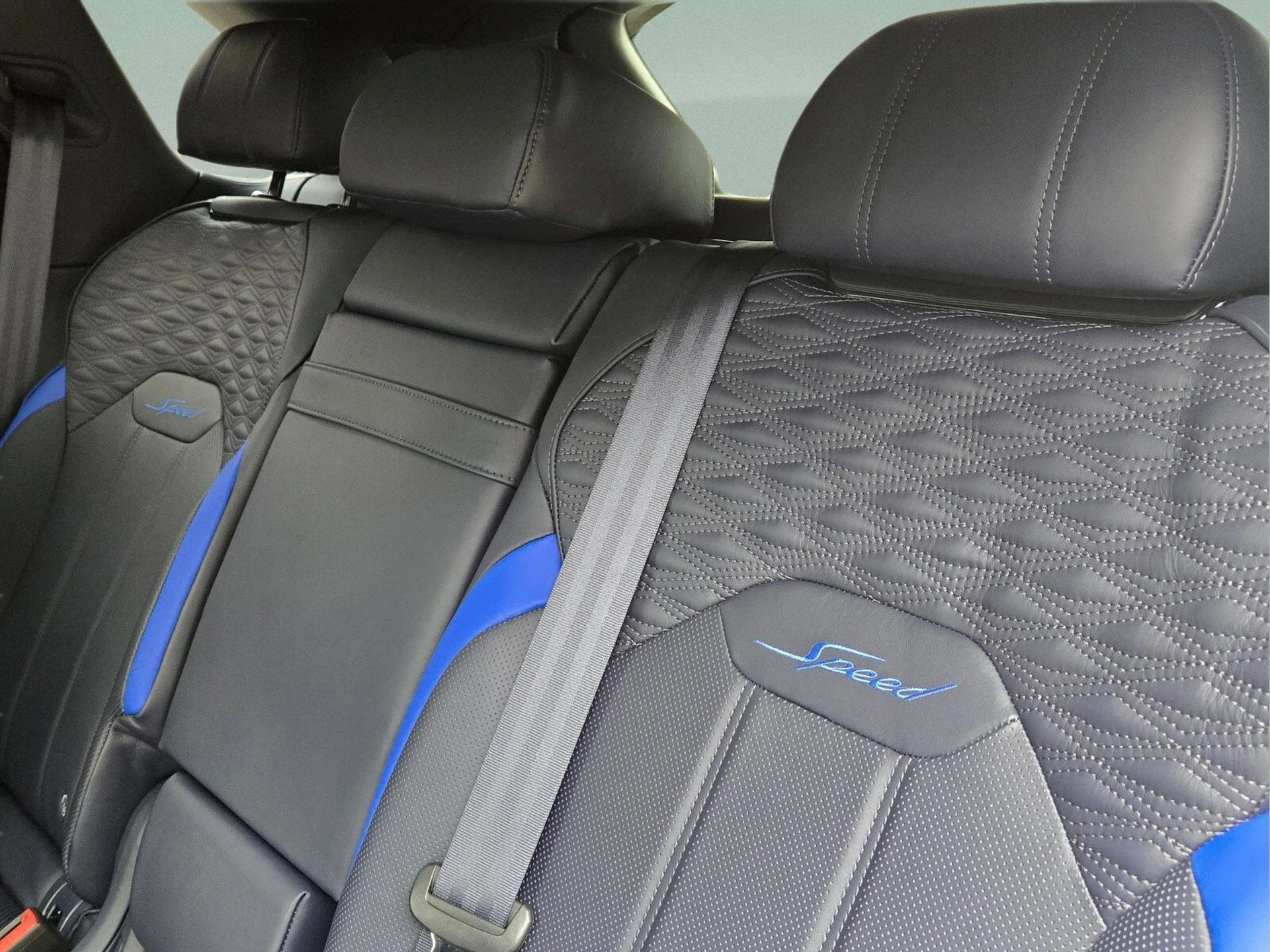 mph023_3402136116_b09c6a30b37468c555f9f7884b593b1fx_116bc6bde4