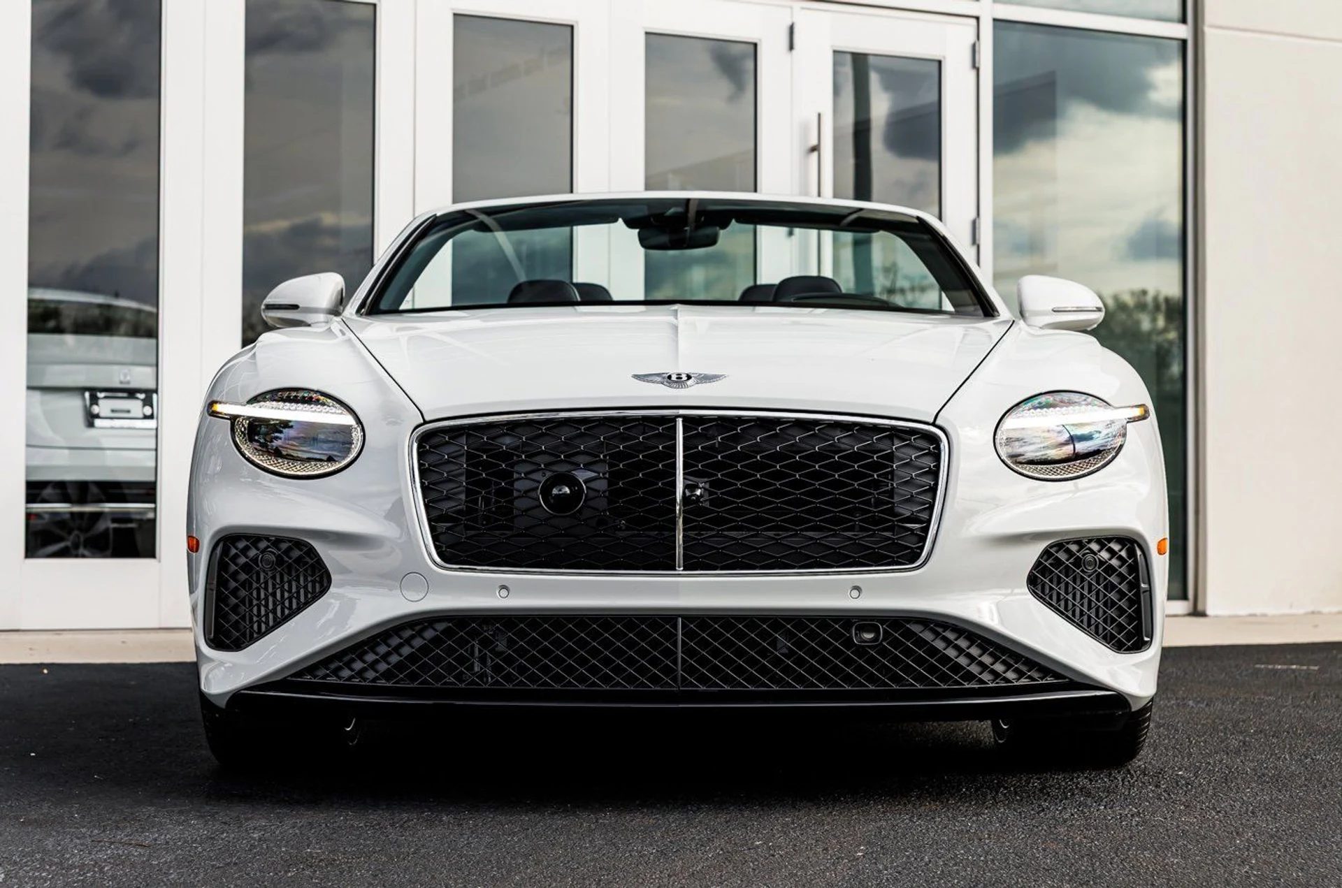 mph023_3445522542_4ac7065bac3fbe264159d5231daeb680x_328191a254