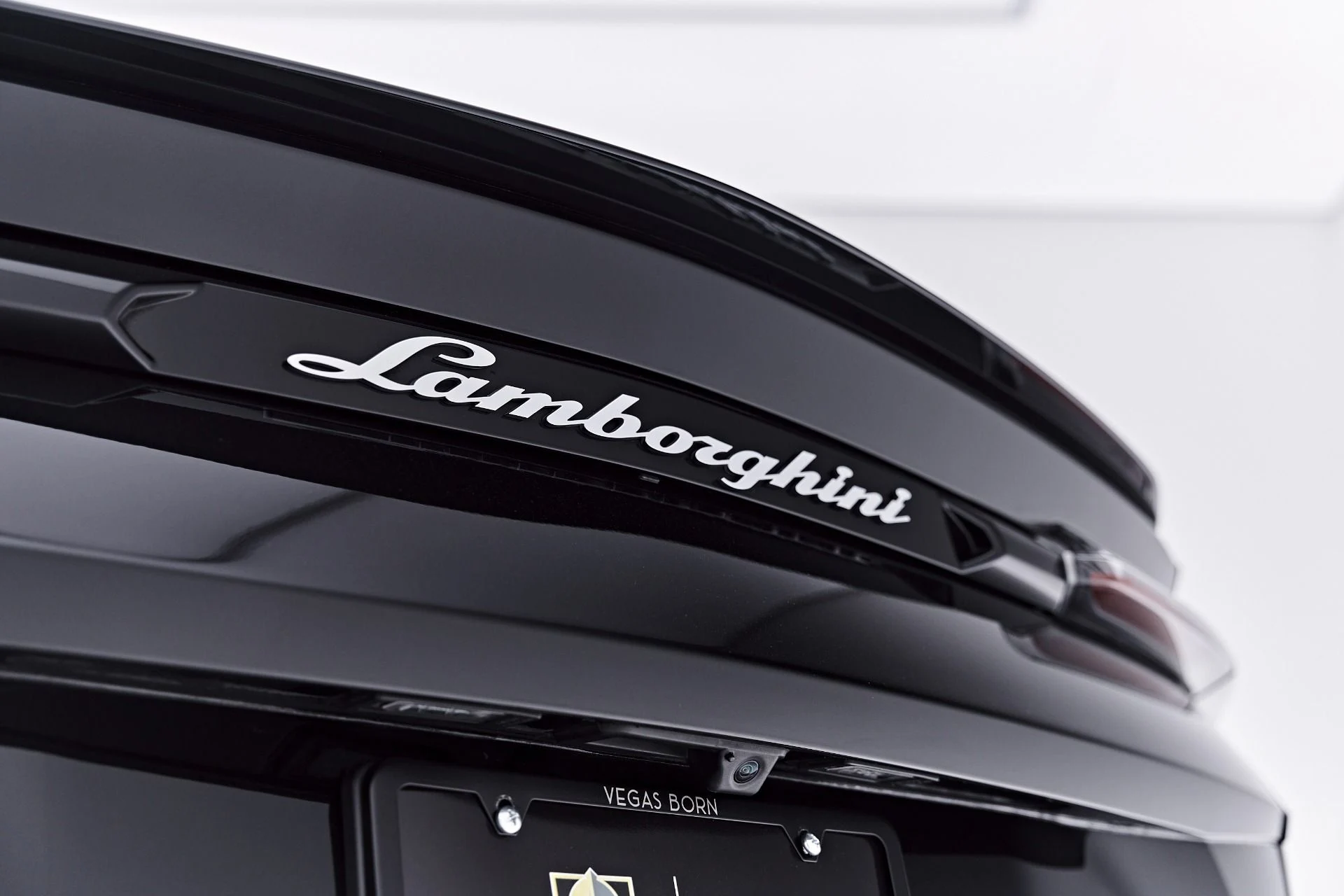 mph023_3450399828_Used_2022_Lamborghini_Urus_Base_1785209683_fd89c15fdd