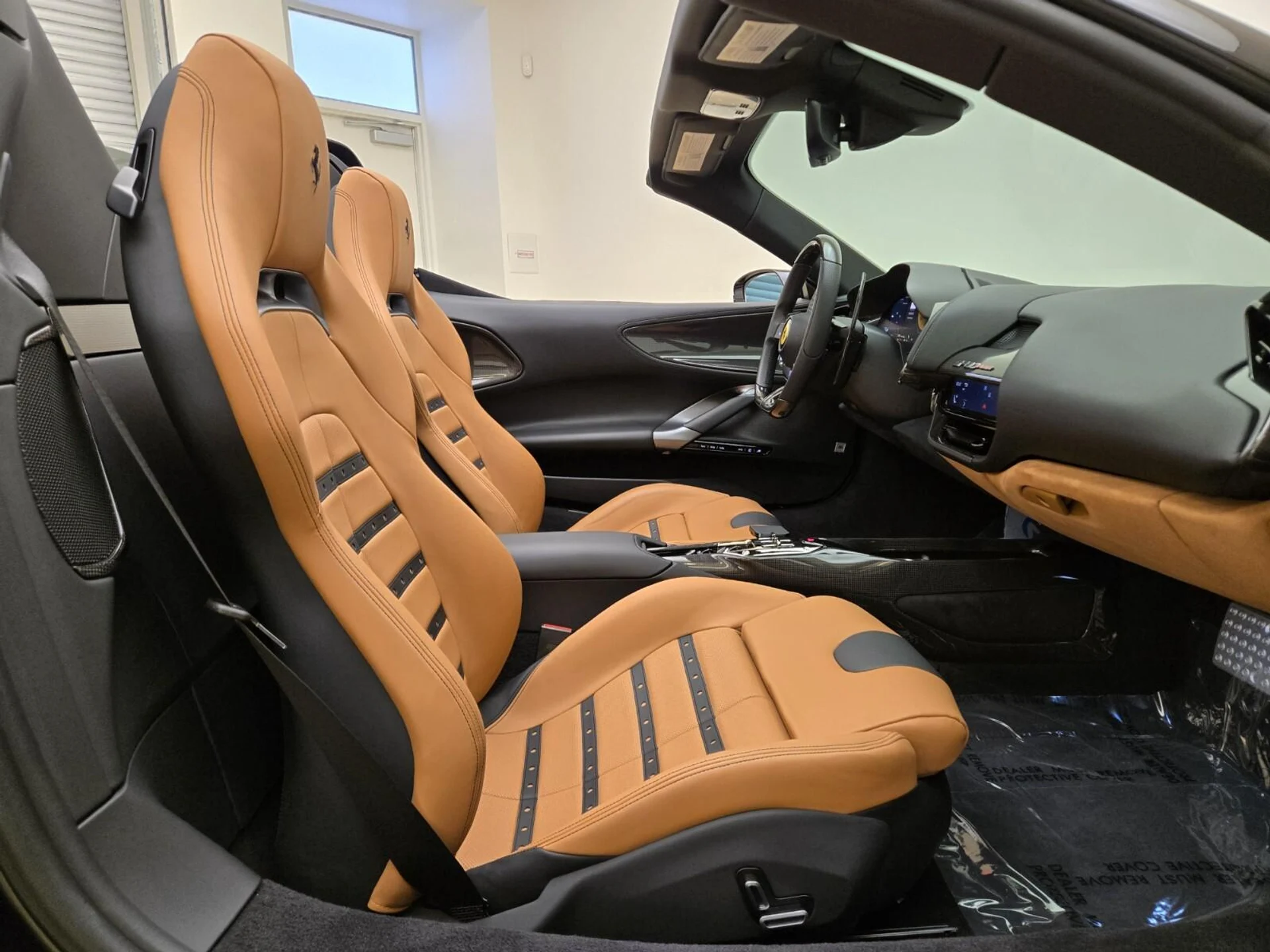 mph023_3466283976_Used_2023_Ferrari_SF_90_Spider_1762329130_9ff1ad49dc