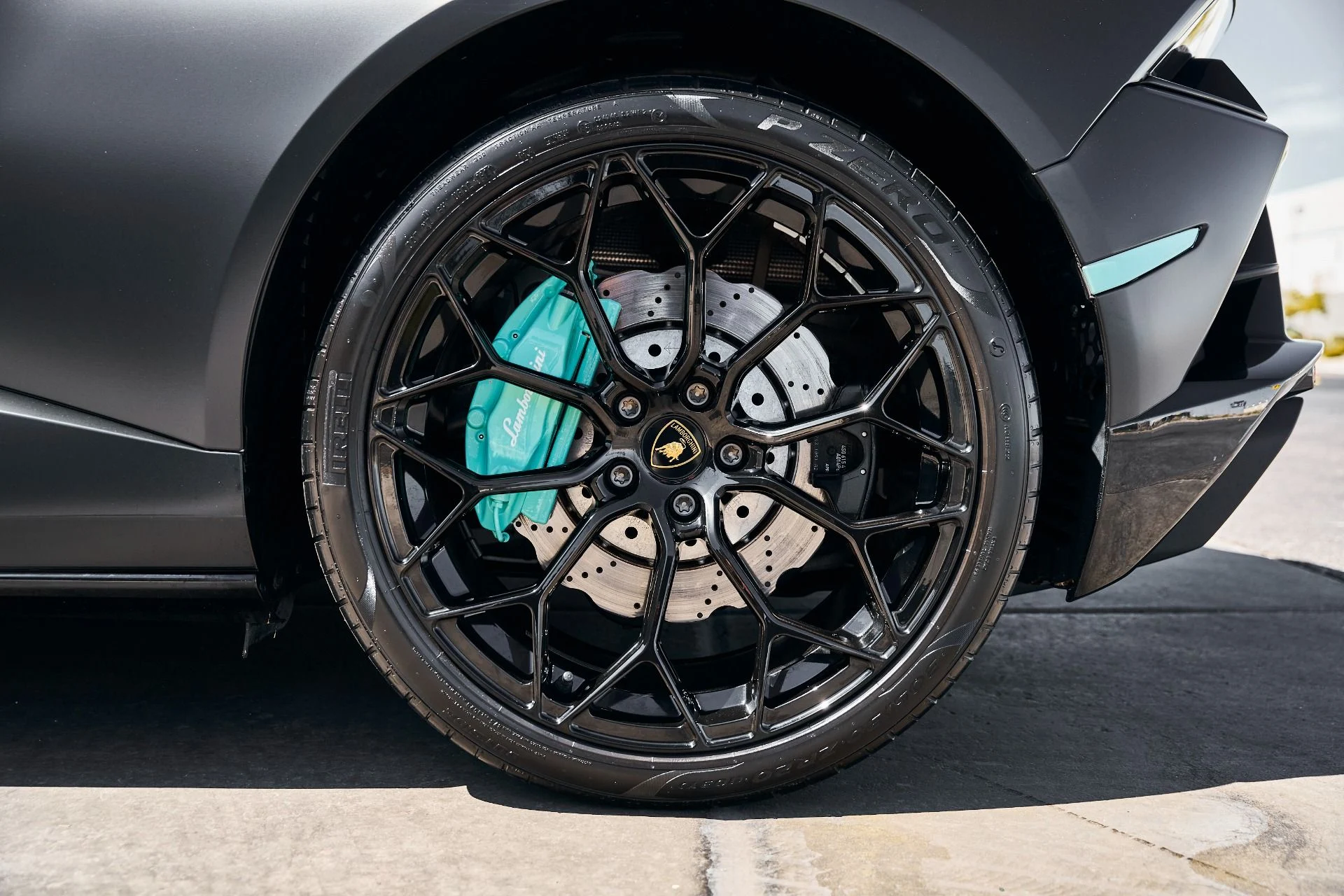 mph023_3470737899_Used_2022_Lamborghini_Huracan_EVO_Base_1779498751_5dd6a0dce6