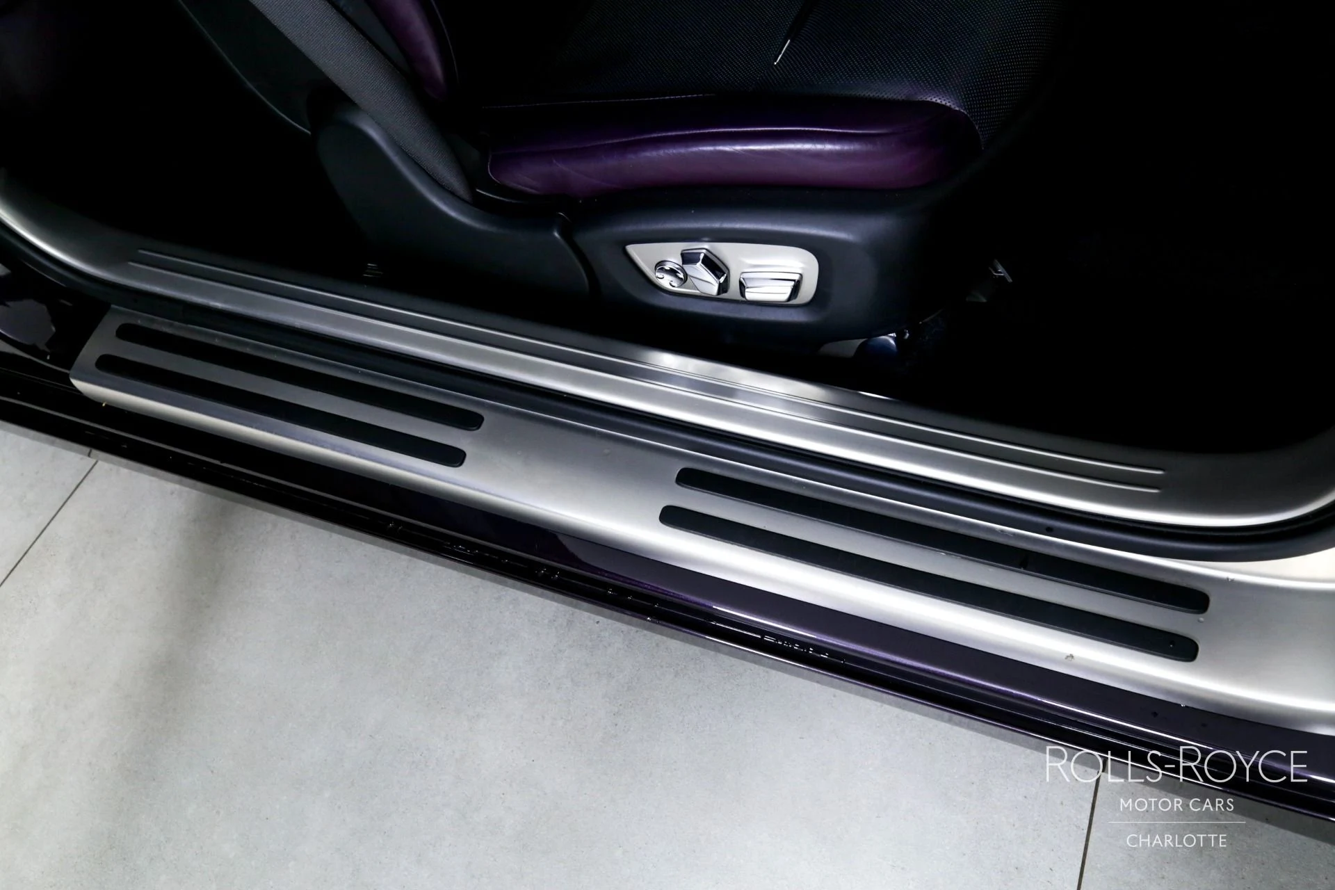 mph023_3490728041_Used_2018_Rolls_Royce_Wraith_1744735509_15abfdf419
