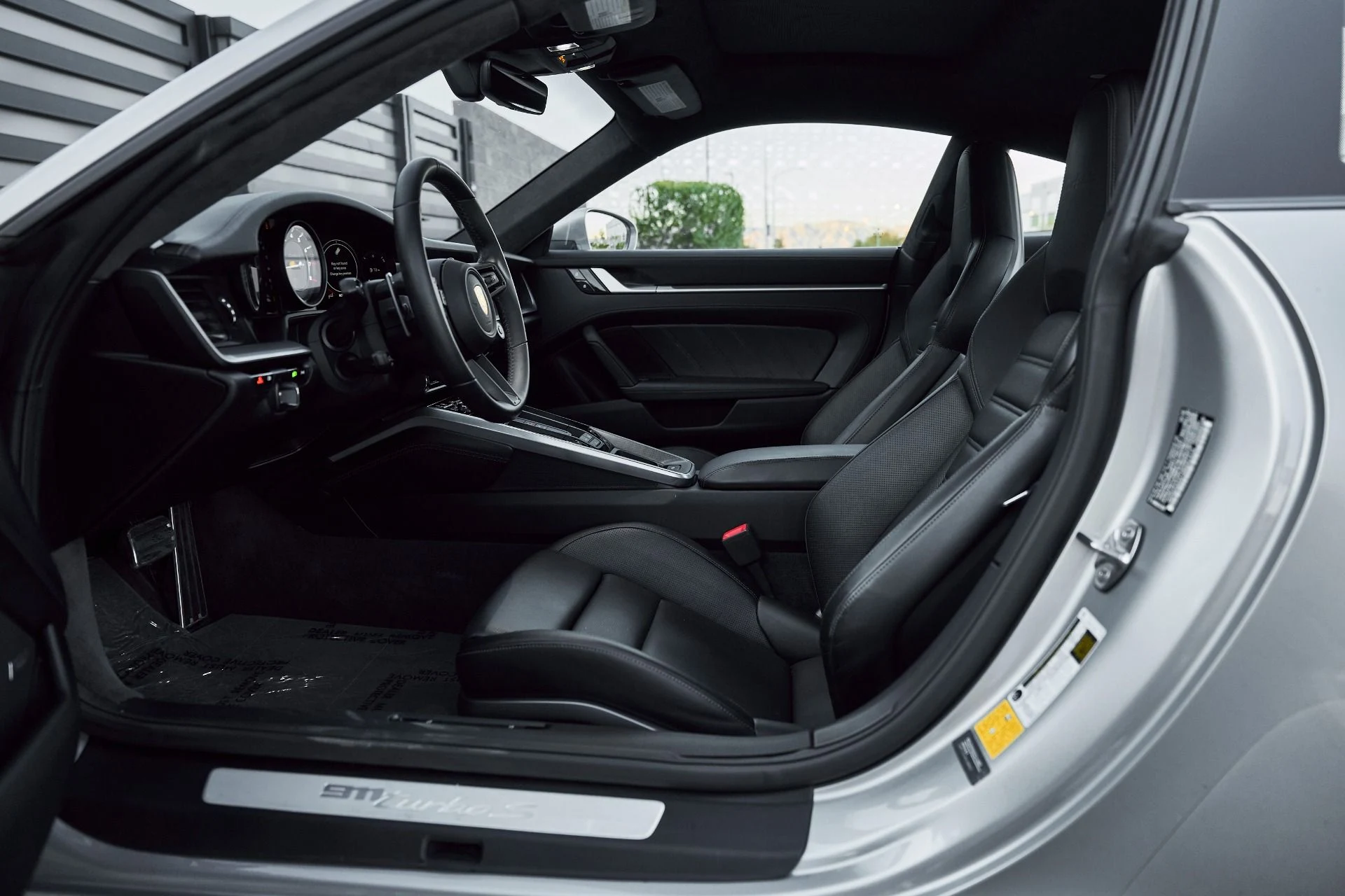 mph023_3494430405_Used_2021_Porsche_911_Turbo_S_1769305662_9b5cf91138