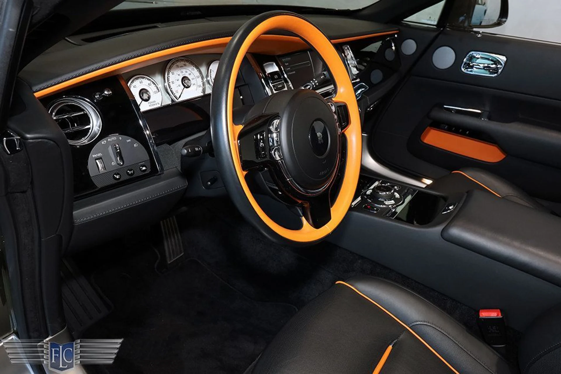 mph023_3500228384_used_2021_rolls_royce_dawn_convertible_9689_23009297_24_1024_e0e74b96b2