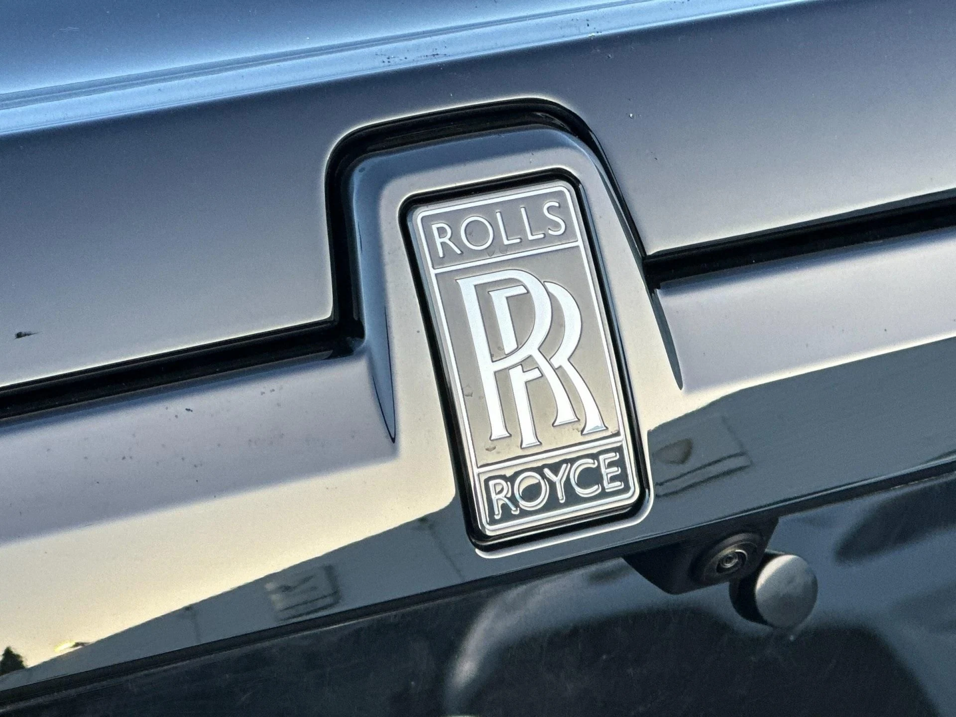 mph023_3507118502_New_2026_Rolls_Royce_Black_Badge_Ghost_1765033540_a3beda7bec