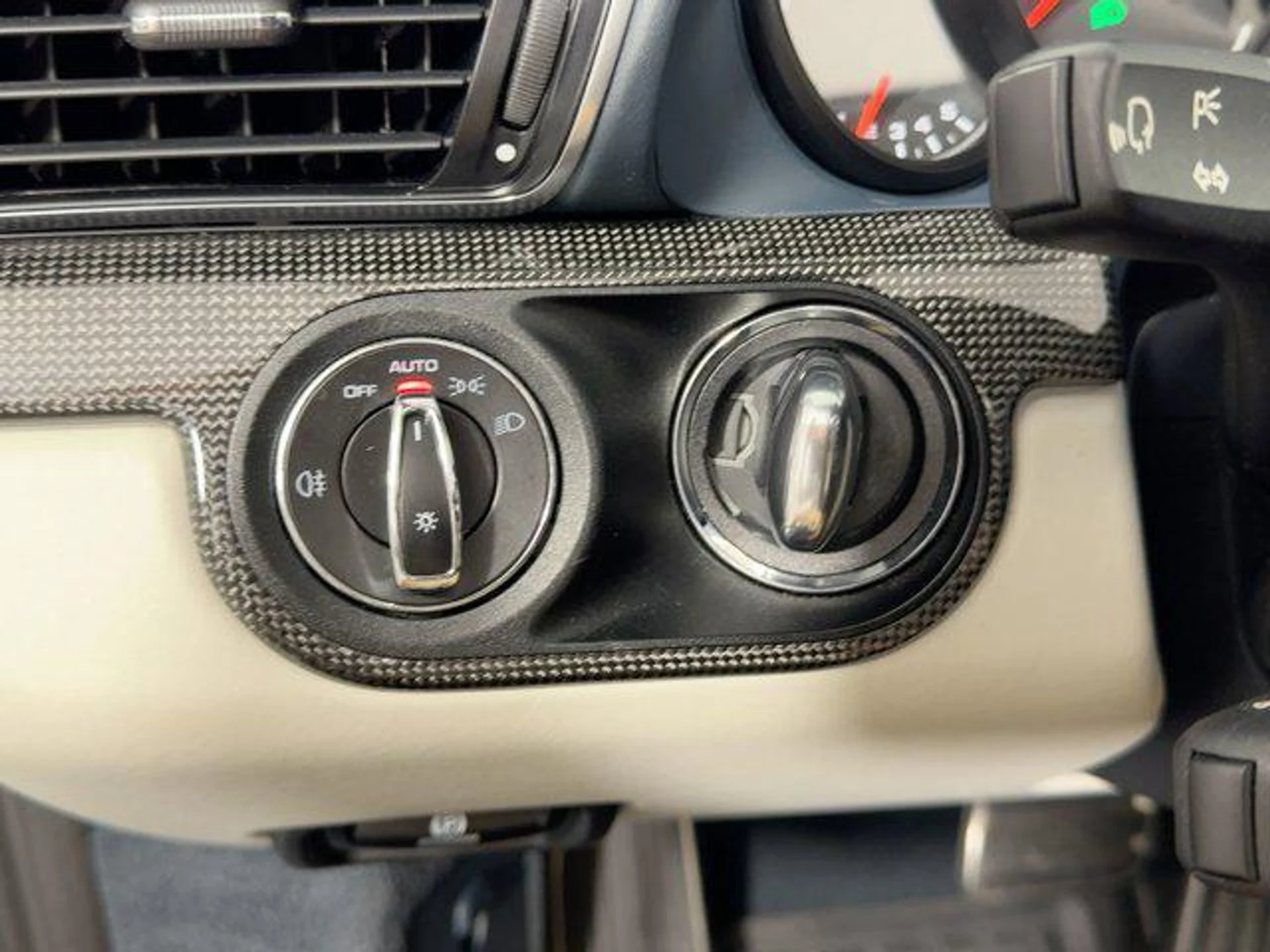 mph023_3512298272_vl_Q_Vrw_R_Sv_Ac_F_Oh_Vlo_M06_Sgon_Yk_676ca962b9