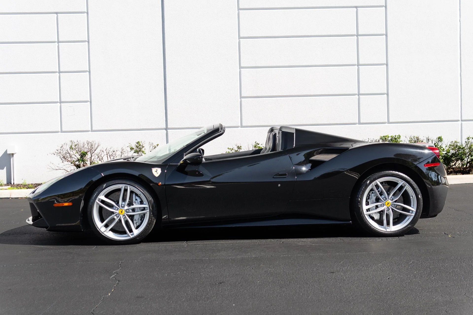 mph023_3513493414_Used_2017_Ferrari_488_Spider_1771888975_a980cf91f3