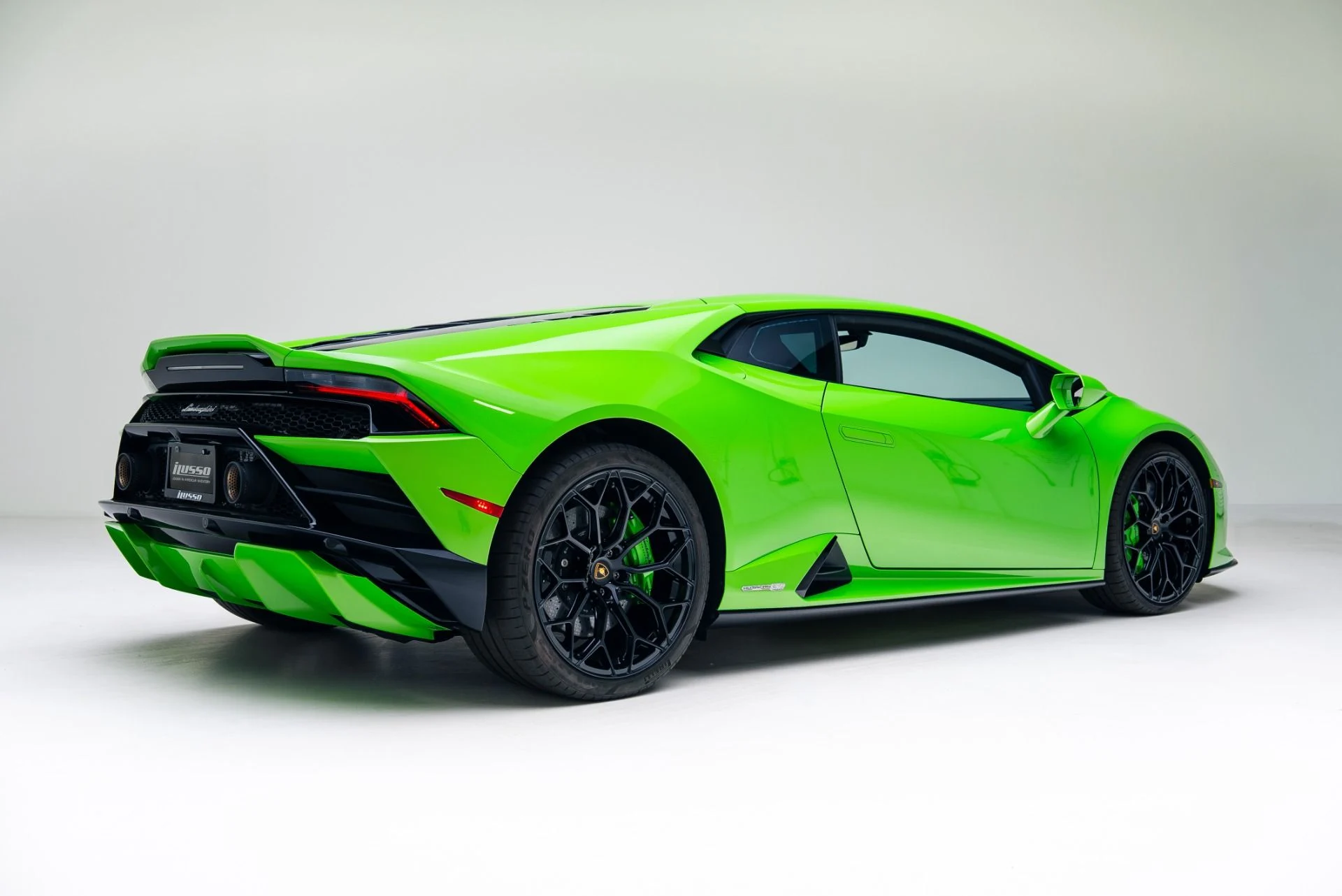mph023_3524152870_Used_2023_Lamborghini_Huracan_EVO_1765473040_898e7ecf28