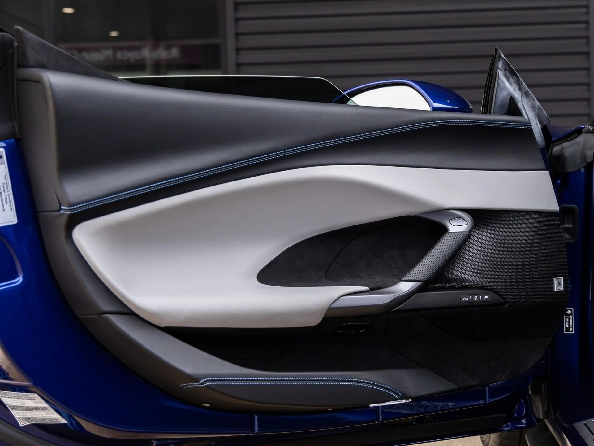 mph023_3537398315_24_ff0d5615db