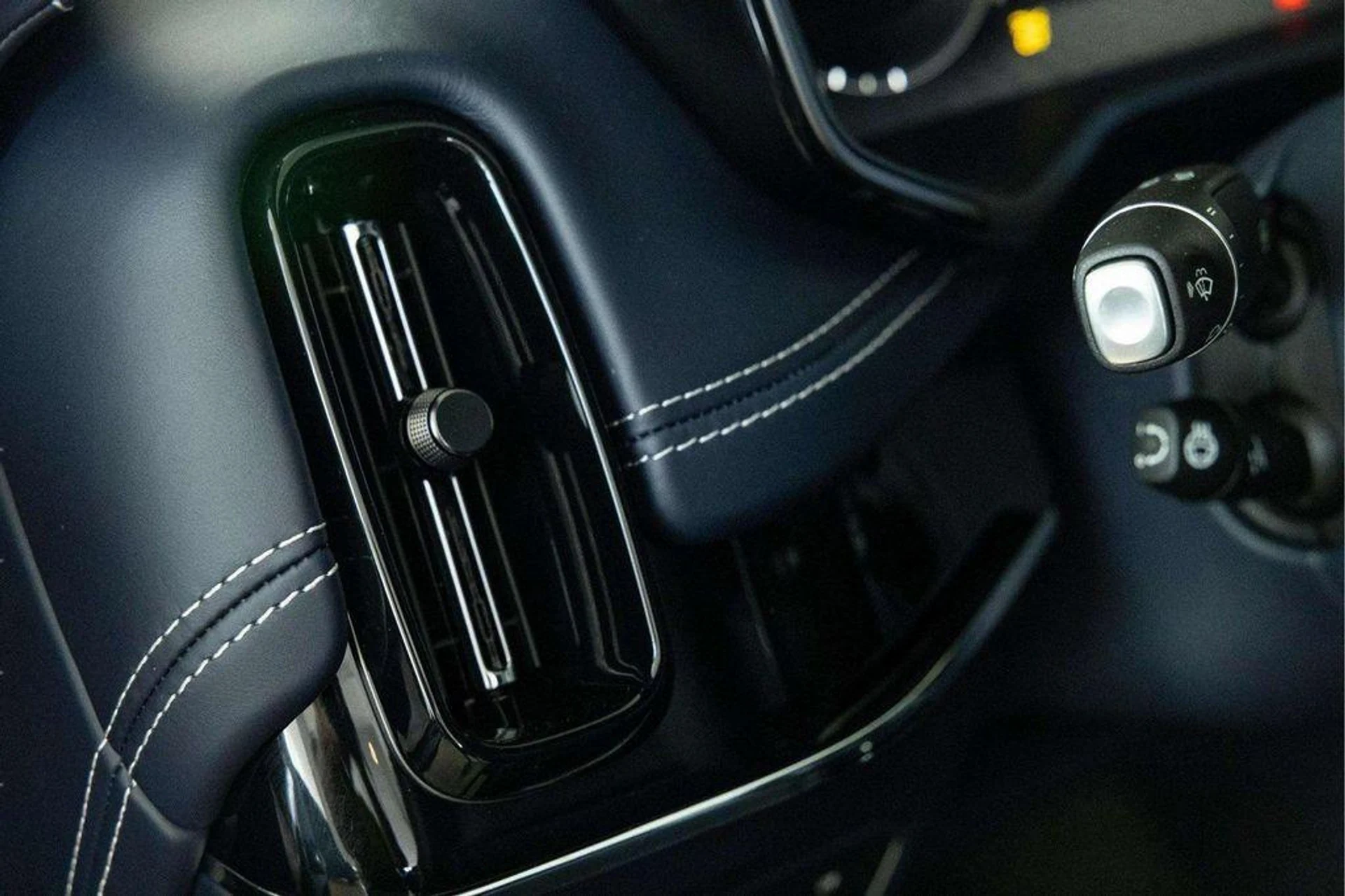 mph023_3541451327_Ps_I_Xy_Ec_Lmd_Hr_M_Djg_A0e_Rg_Mrn_Nao_7687516a8e