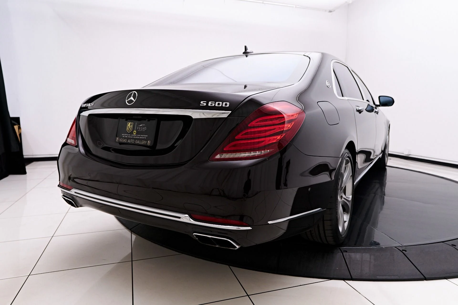mph023_3543063500_Used_2016_Mercedes_Benz_S_Class_Maybach_S_600_1758850316_f78d88387b