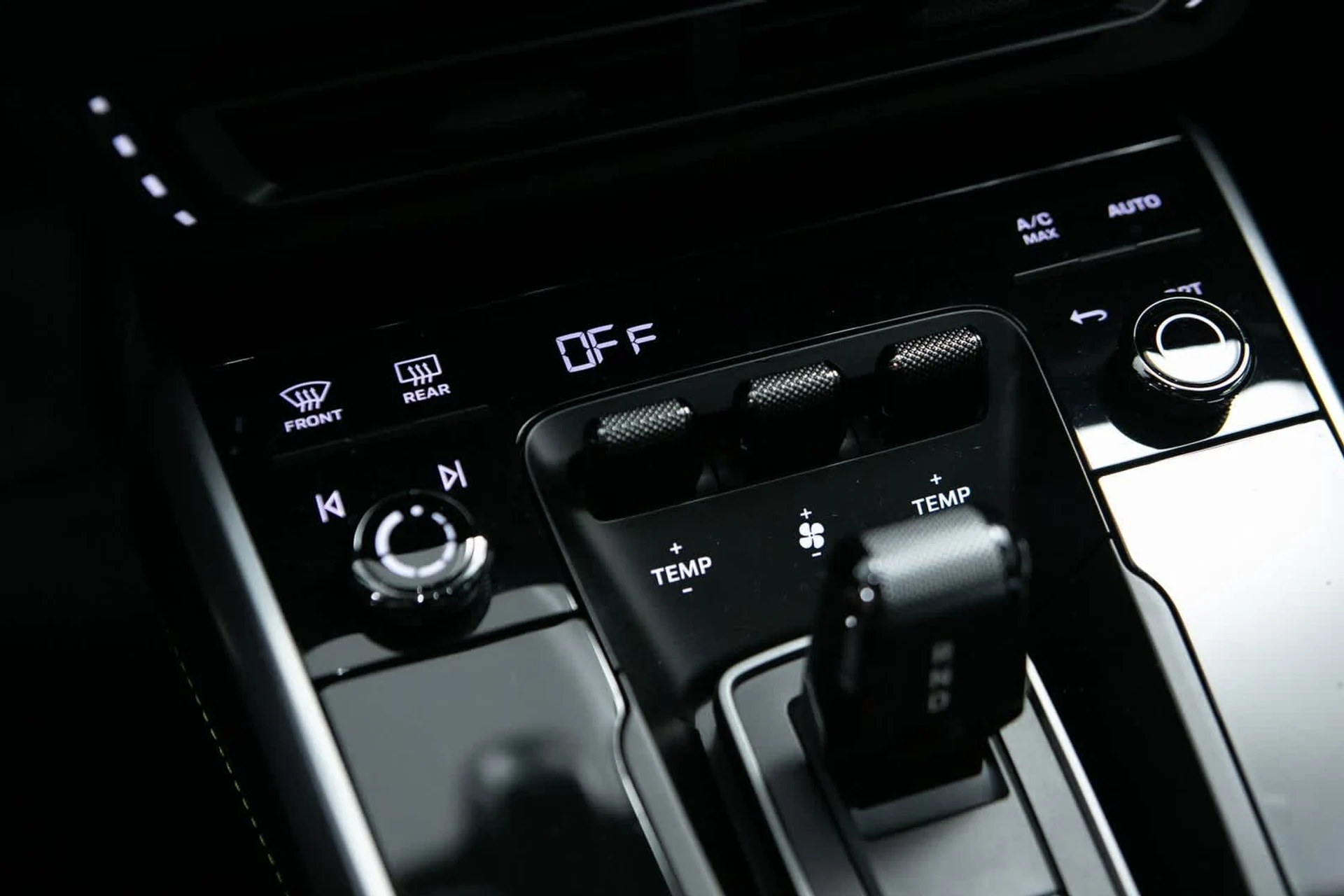 mph023_3549592940_5d8e2180053689768a58692843872b54x_1aed38db07