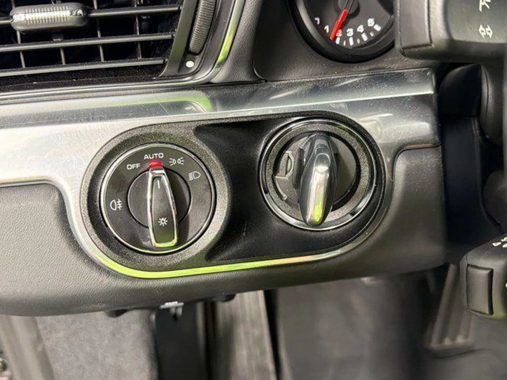 mph023_3551887977_os_Kfsi_F_Af_Ry_L60_W_Tci0lmt_Q_Ep_Kk_f73ce2b994