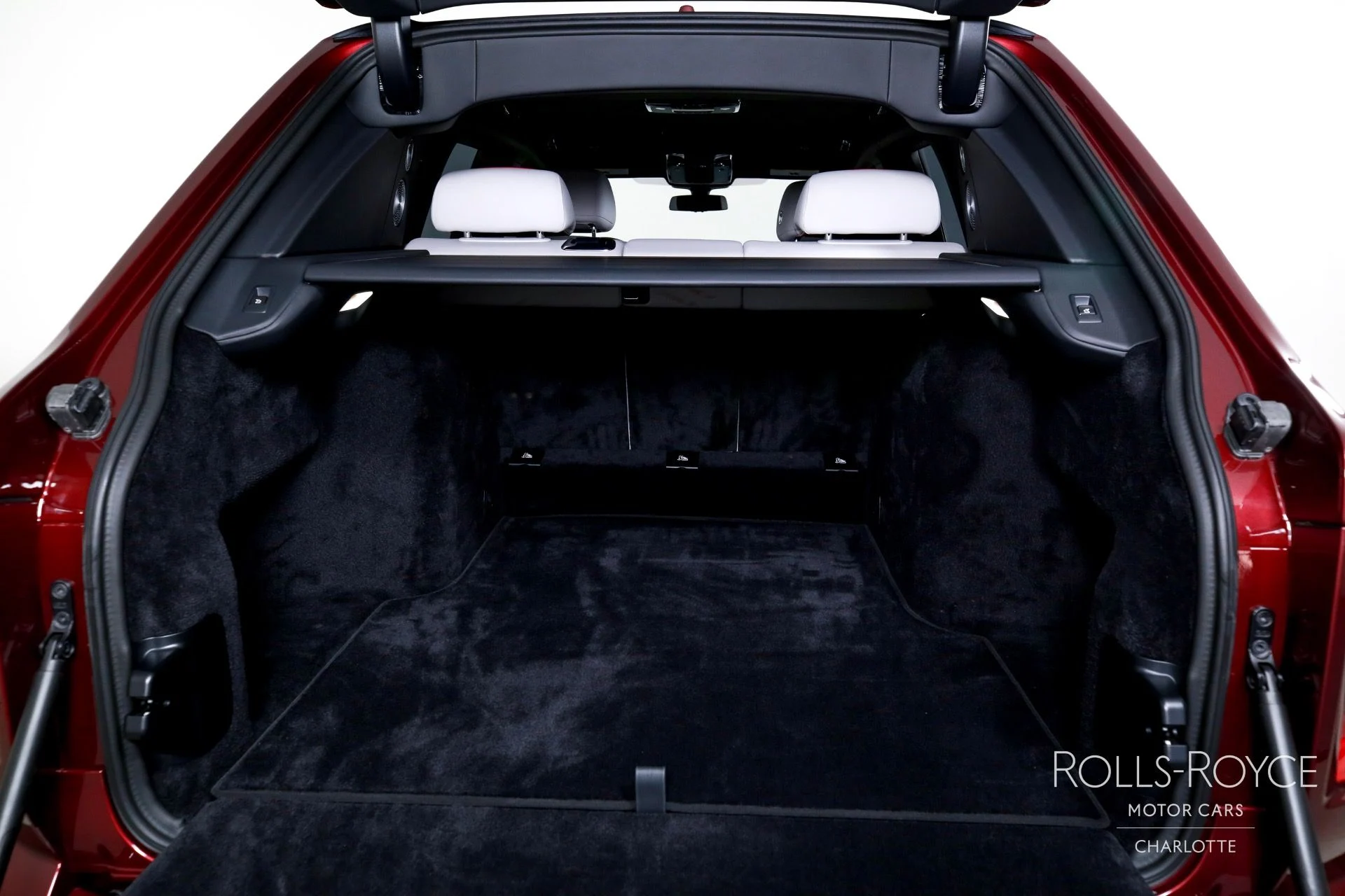 mph023_3552008425_Used_2025_Rolls_Royce_Cullinan_1757533758_7954782101