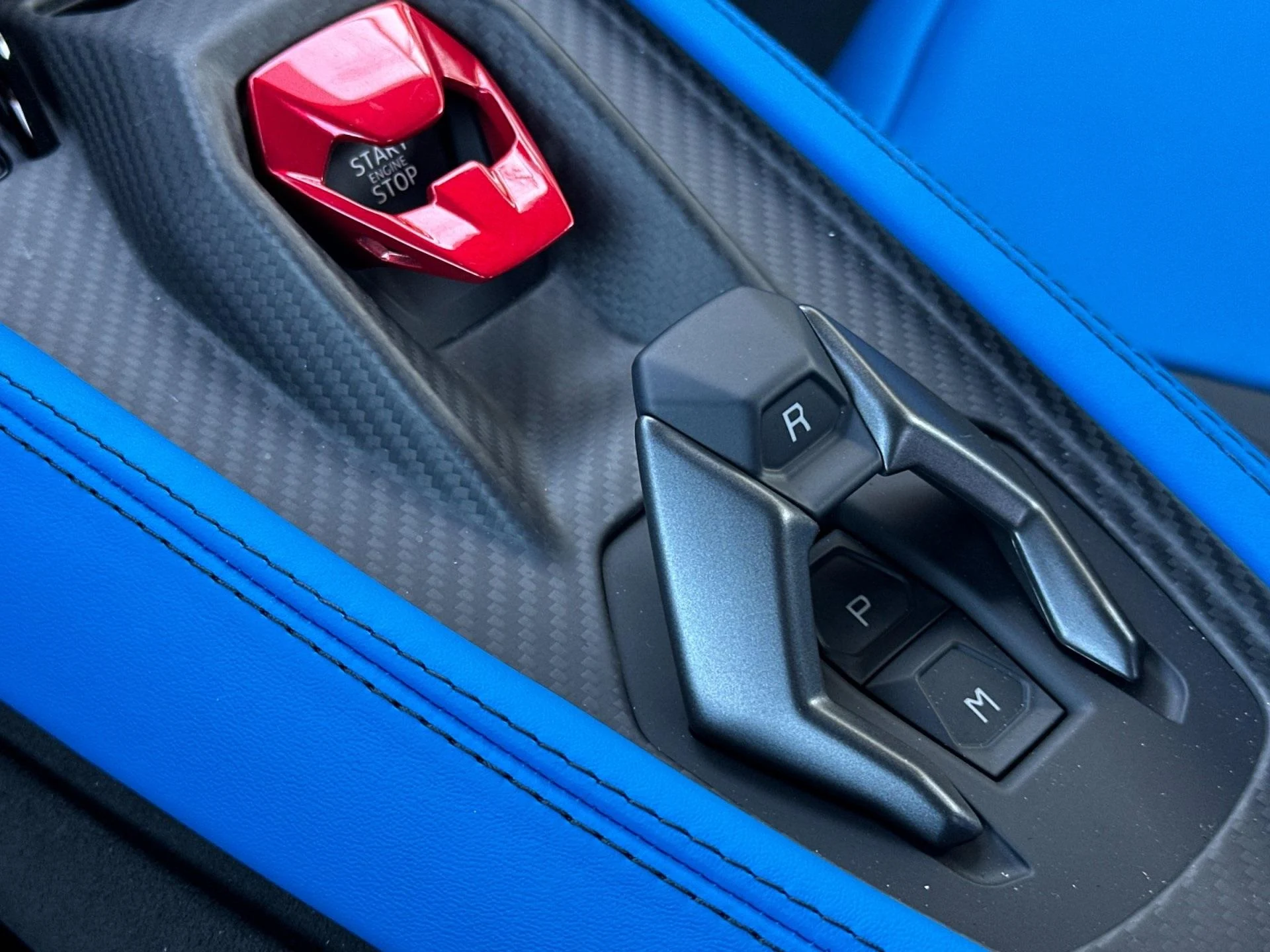 mph023_3568246984_New_2025_Lamborghini_Revuelto_Coupe_1761898384_c209fb2e51