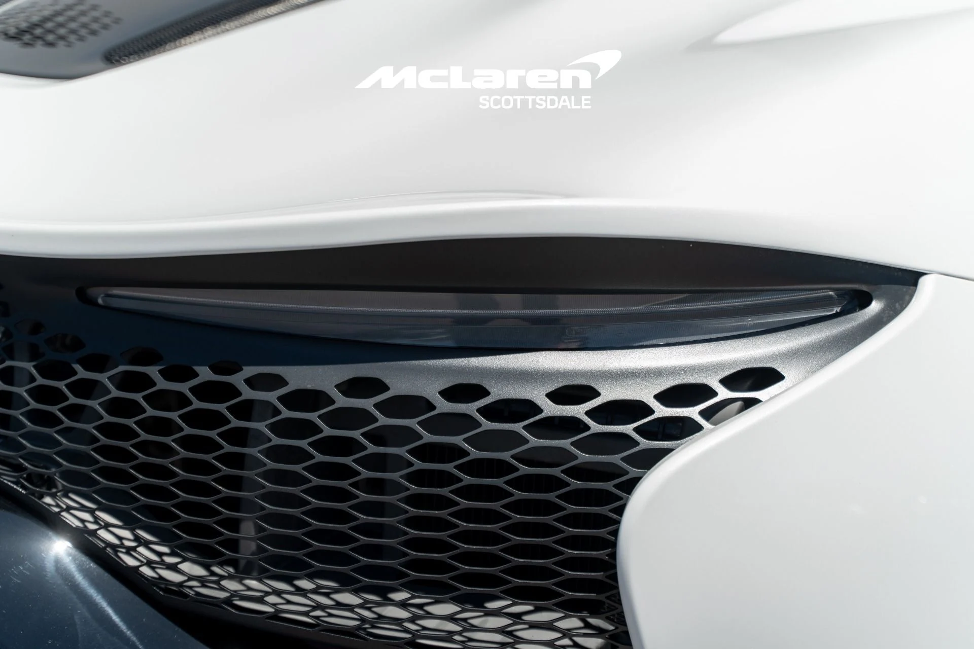 mph023_3570121961_Used_2026_MCLAREN_ARTURA_1781288579_9702a7a24b