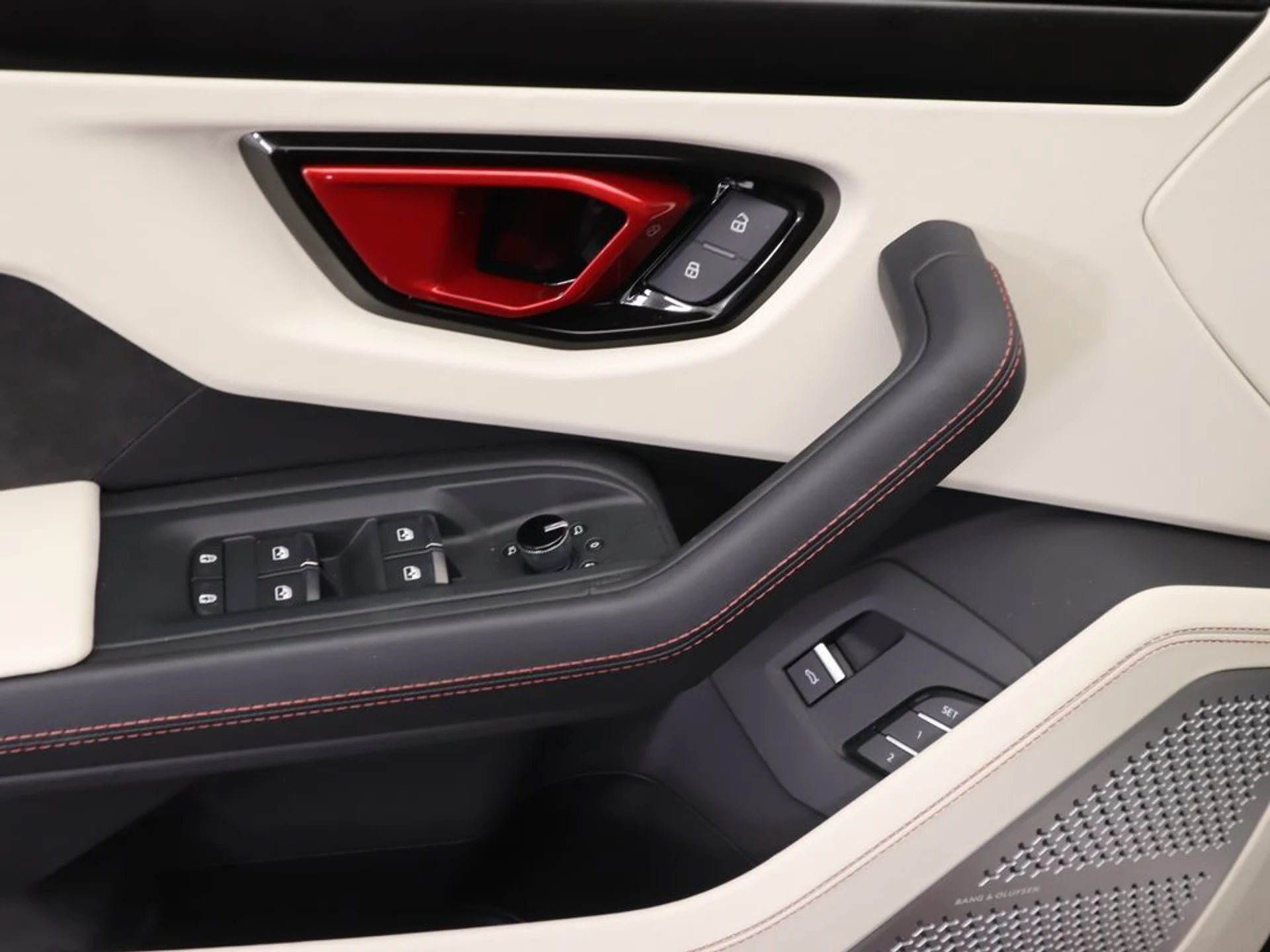 mph023_3586542004_used_2024_lamborghini_urus_sawd_8119_22965395_24_1024_488486d164