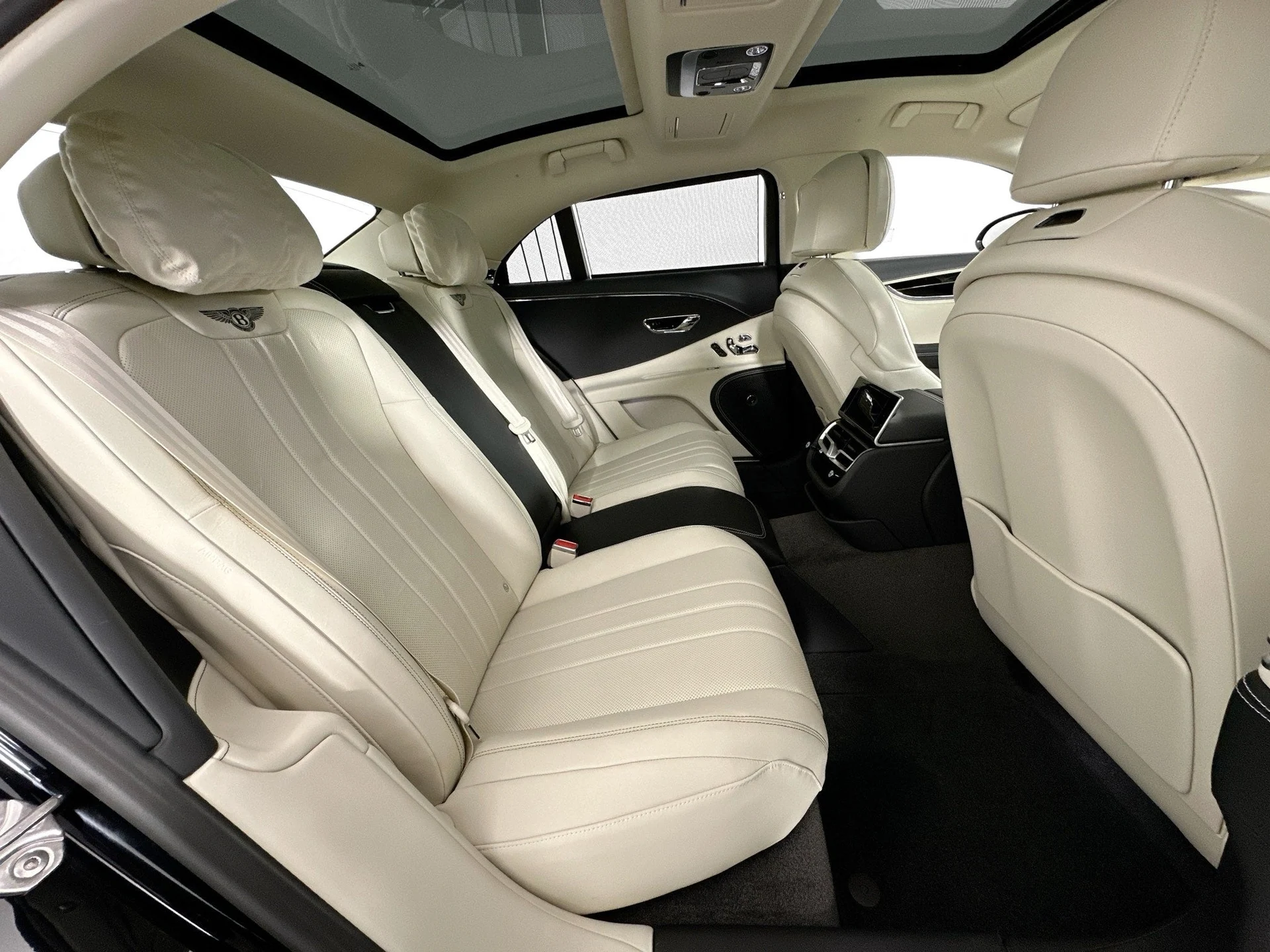 mph023_3591910851_24_4bd671326e