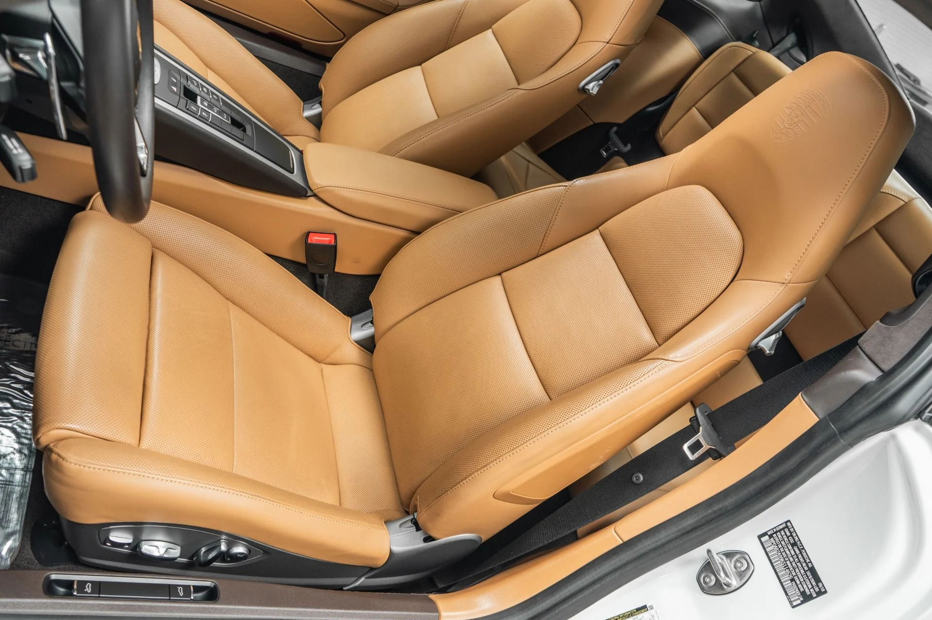 mph023_3593778299_Used_2019_Porsche_911_Carrera_4_S_Sport_Package_Two_Tone_Interior_1782227287_49e5963d41
