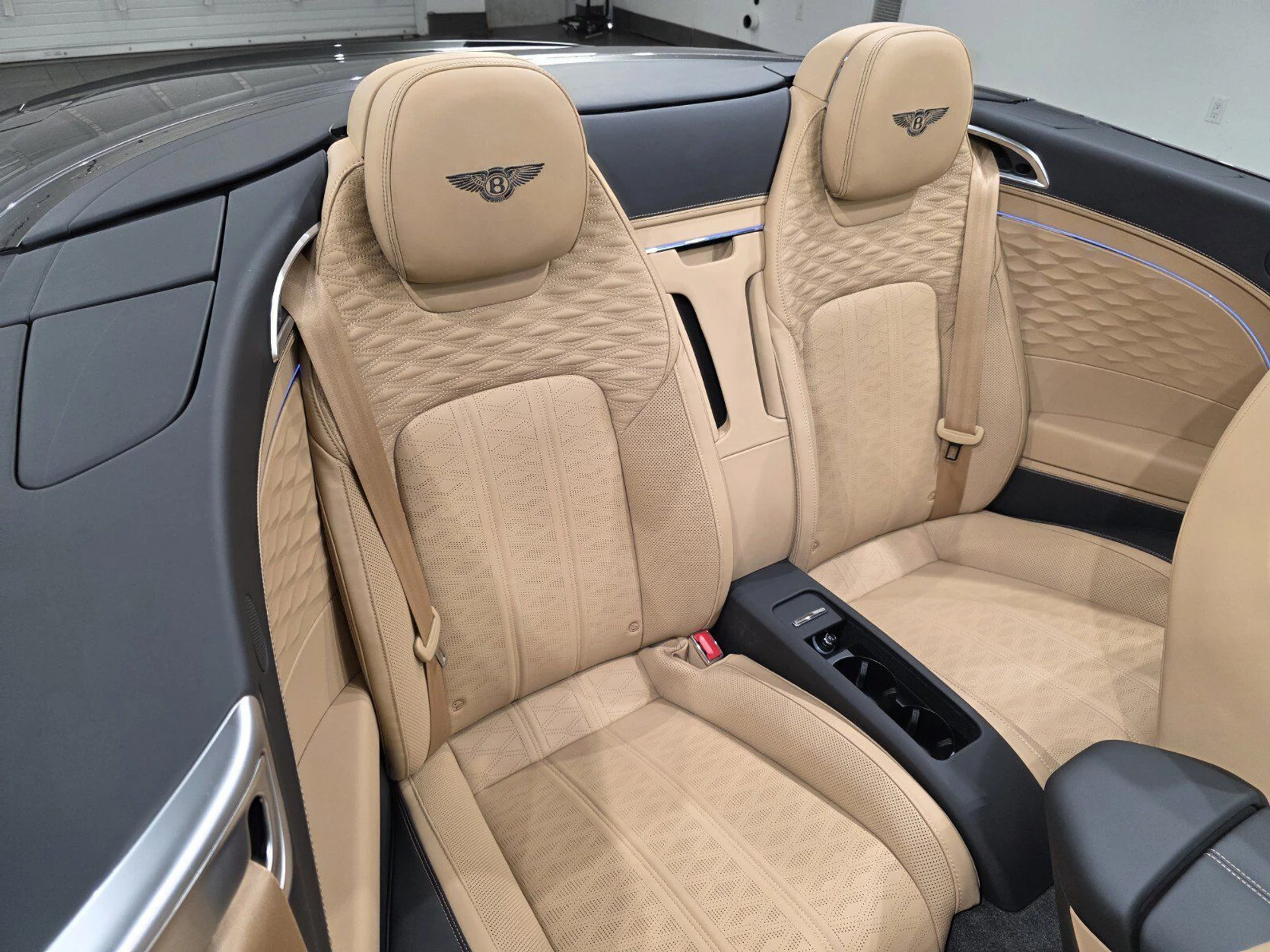 mph023_3596531675_366884024f23cc1ab84a67b28d923458_5ae17b26a6