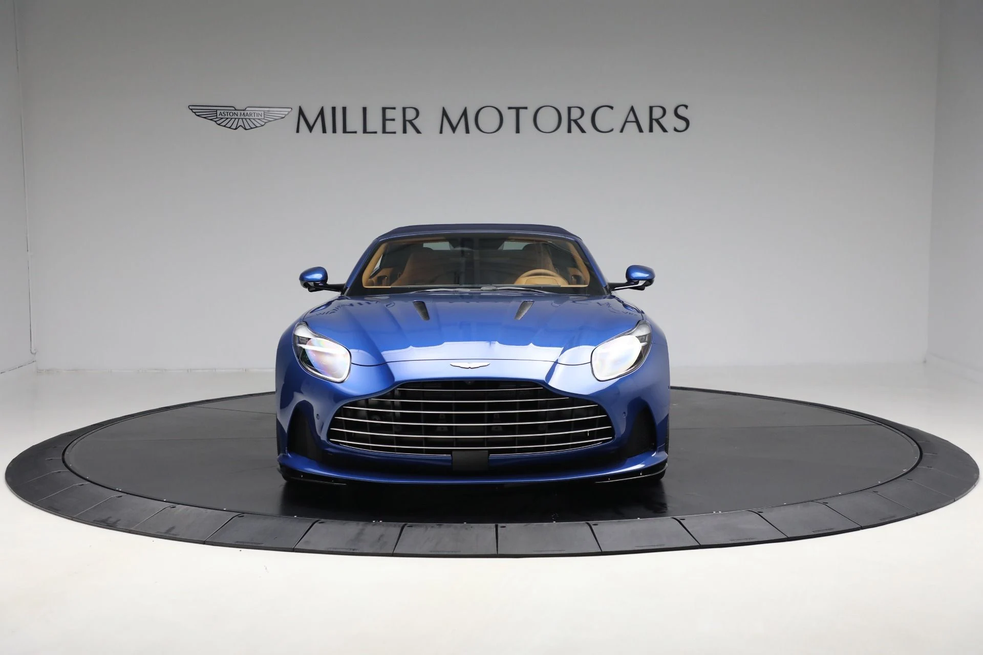 mph023_3601741679_New_2025_Aston_Martin_DB_12_Volante_ec6dc9deed