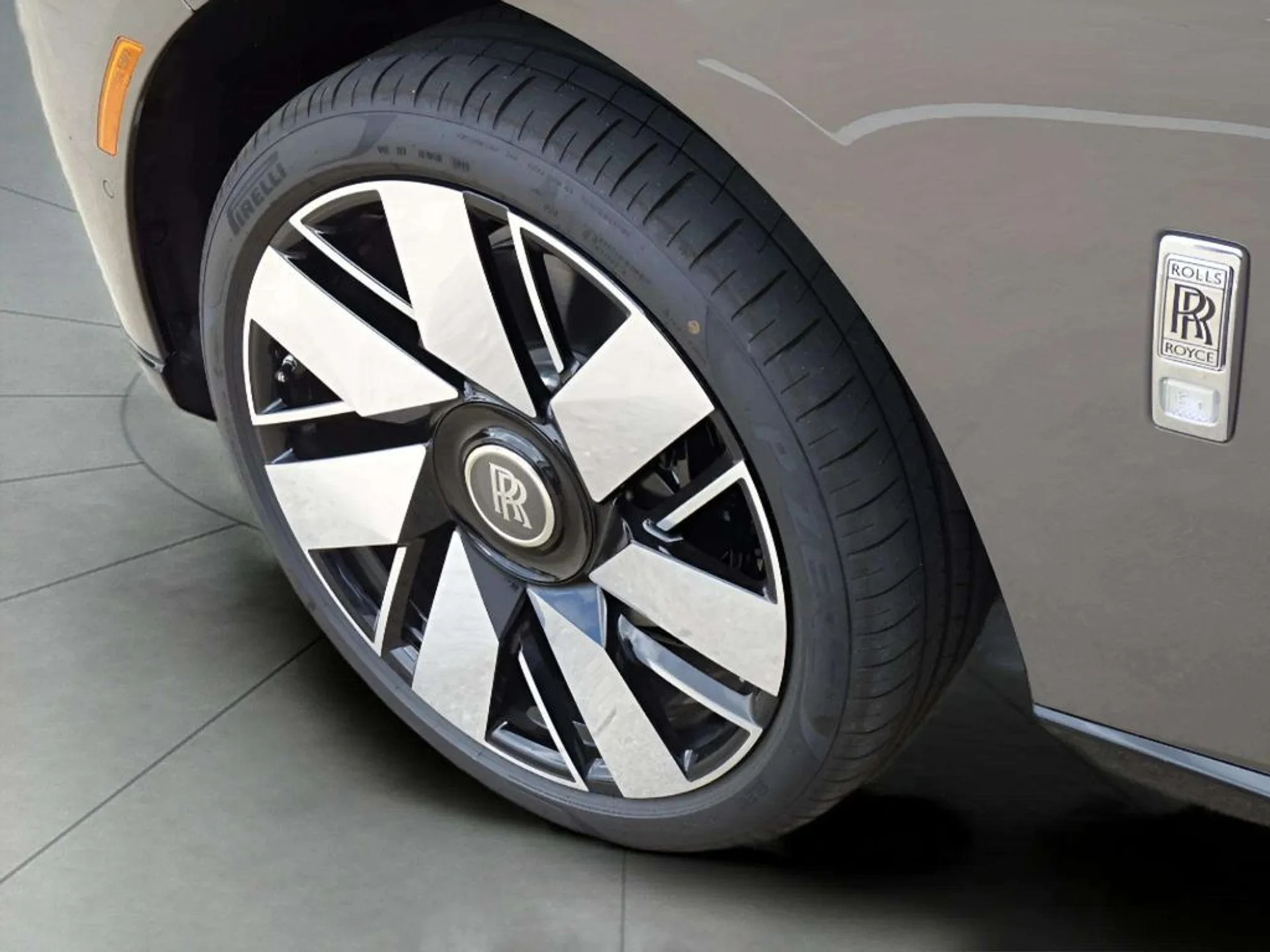 mph023_3602548166_a63851dc6410da4d1cd766ab47c7bf65x_ae5359aa51