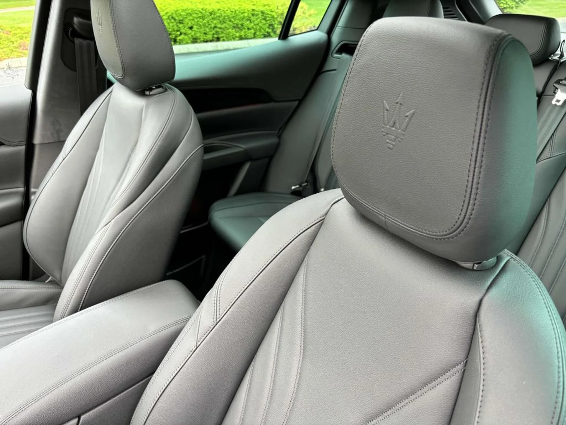 mph023_3605511791_c69e0e2f57d9dc739bbf257071ccfec6x_04e24030ec