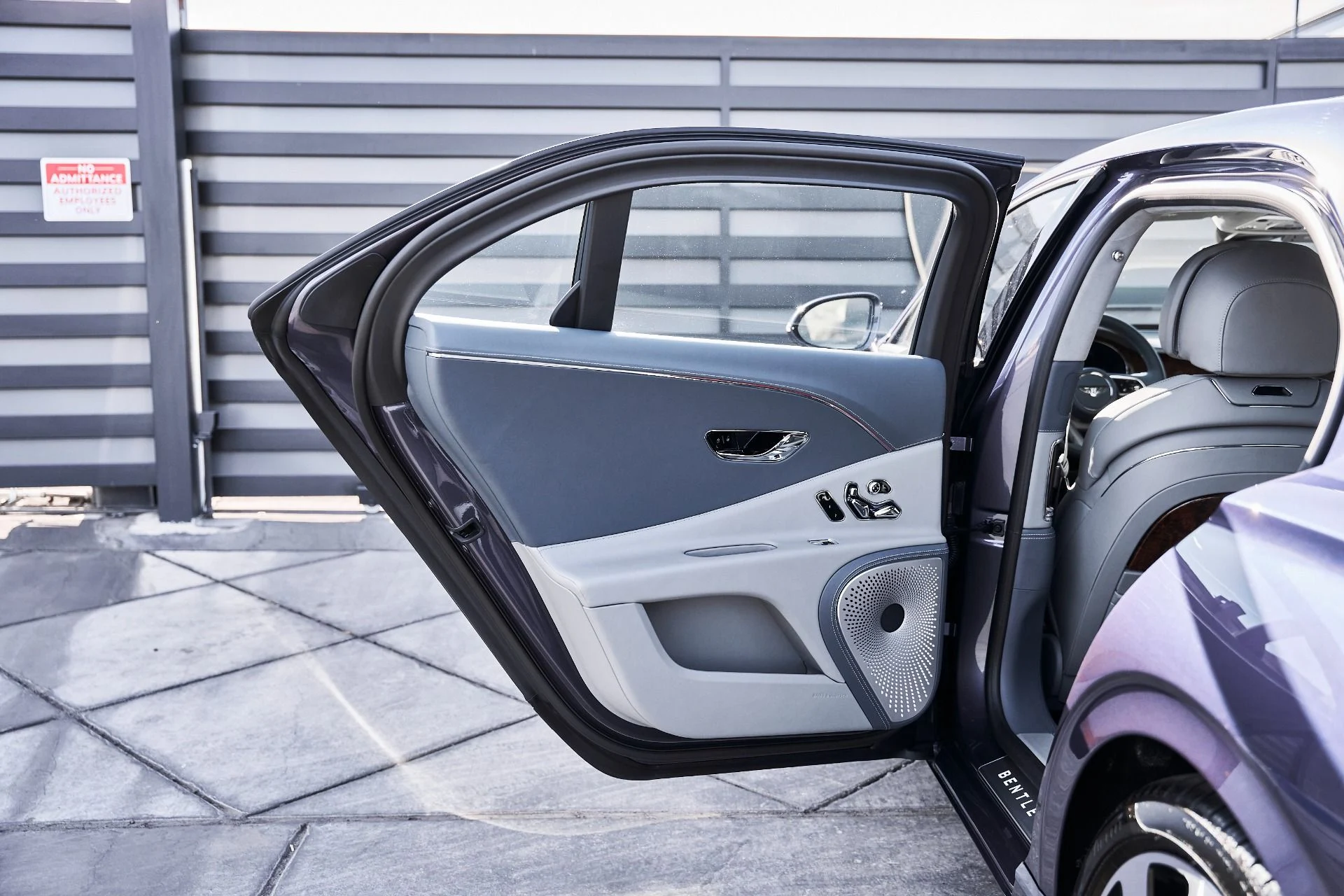 mph023_3610516136_Used_2026_Bentley_Flying_Spur_V8_1775613272_523520500f