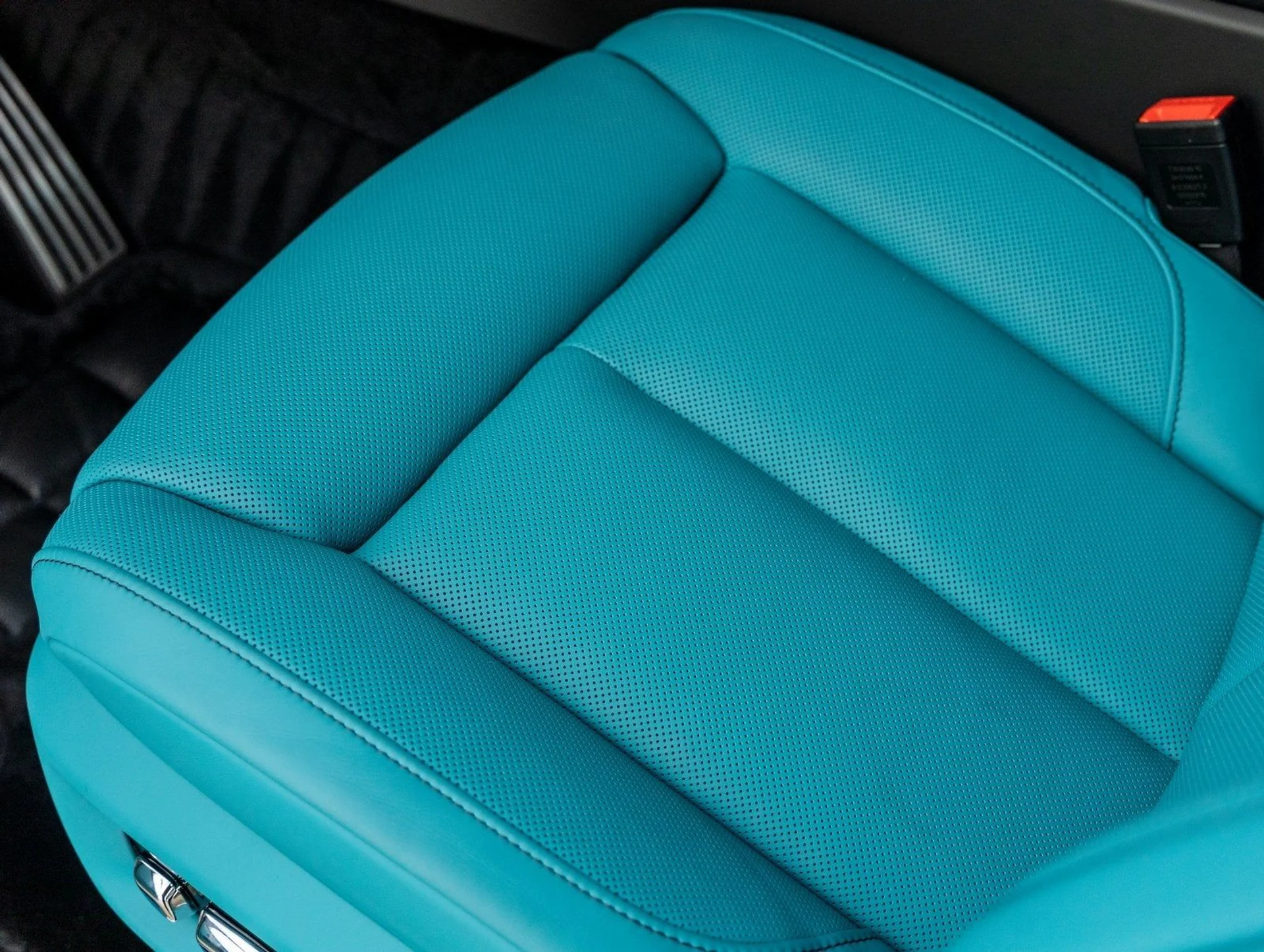 mph023_3617422592_24_6a08d09386