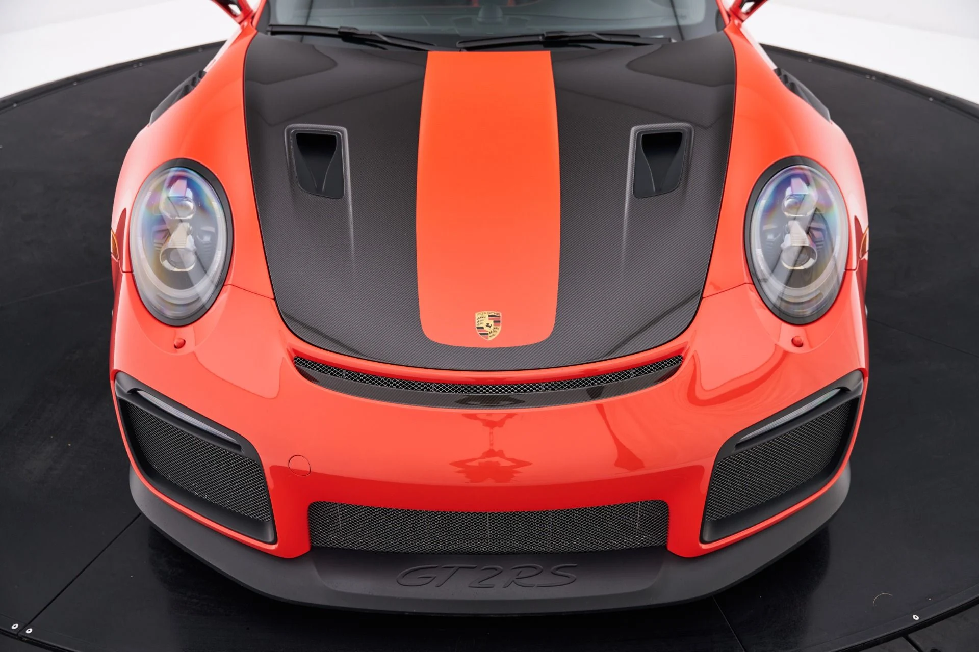 mph023_3637925933_Used_2018_Porsche_911_GT_2_RS_1792687117_0822f8ba7c