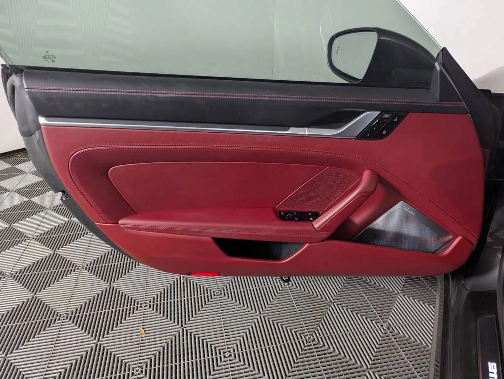 mph023_364259062_1280_0d8c375853